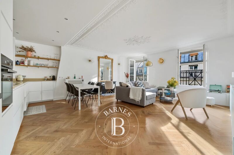 Vente appartement familial - Paris 3 - Temple - 3 chambres - Balcon - Ascenseur - Calme - Lumineux