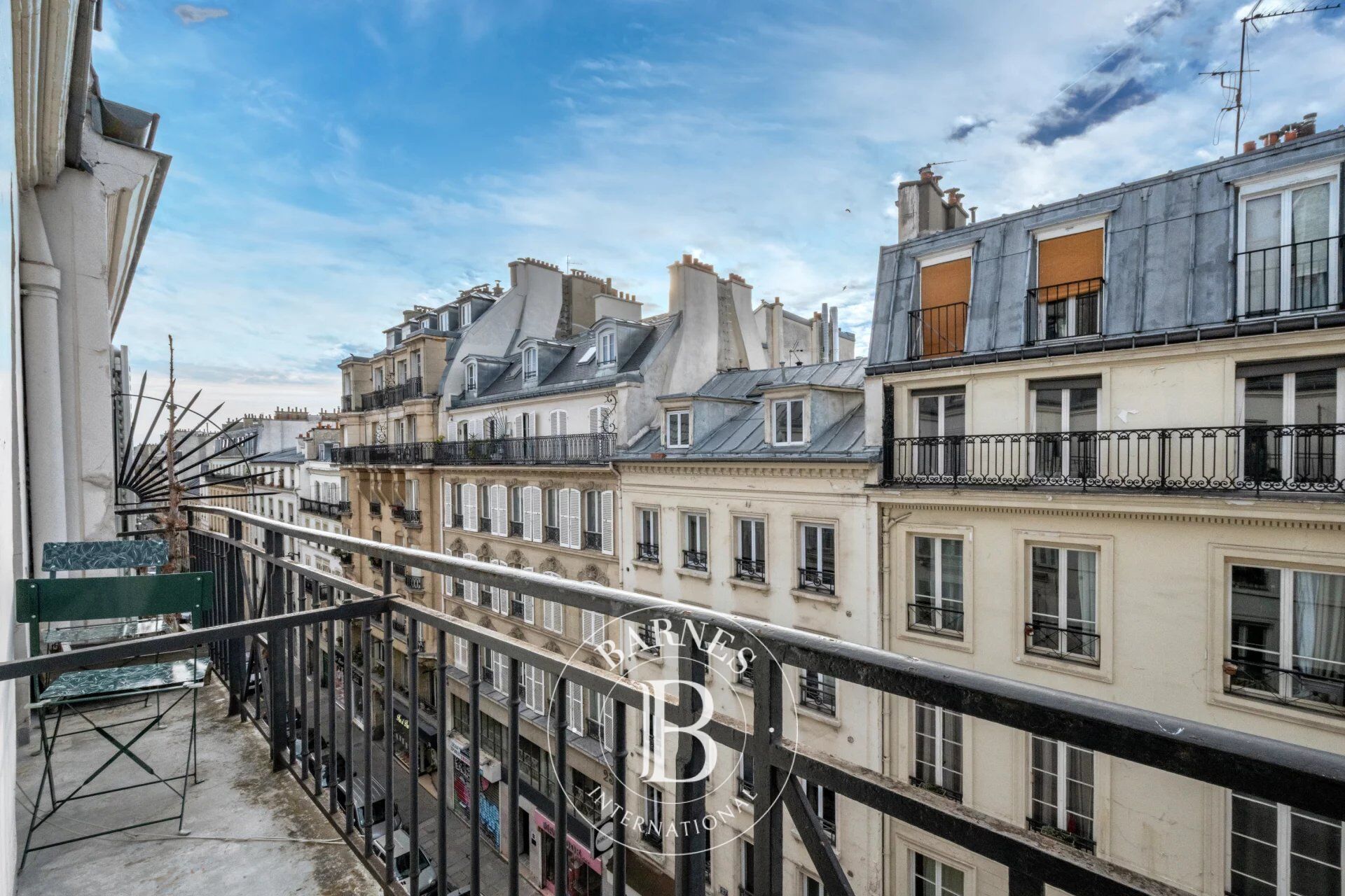 Vente appartement familial - Paris 3 - Temple - 3 chambres - Balcon - Ascenseur - Calme - Lumineux - picture 2