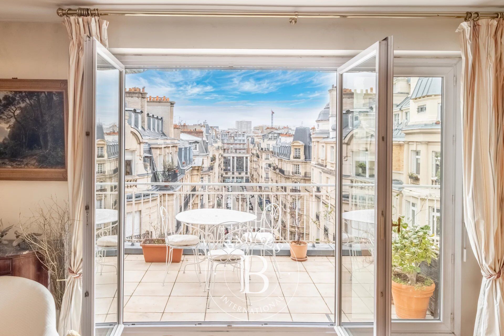 Paris 7th – Breteuil – Terrace 40 m² – 3 Bedrooms – Optional Parking - picture 1