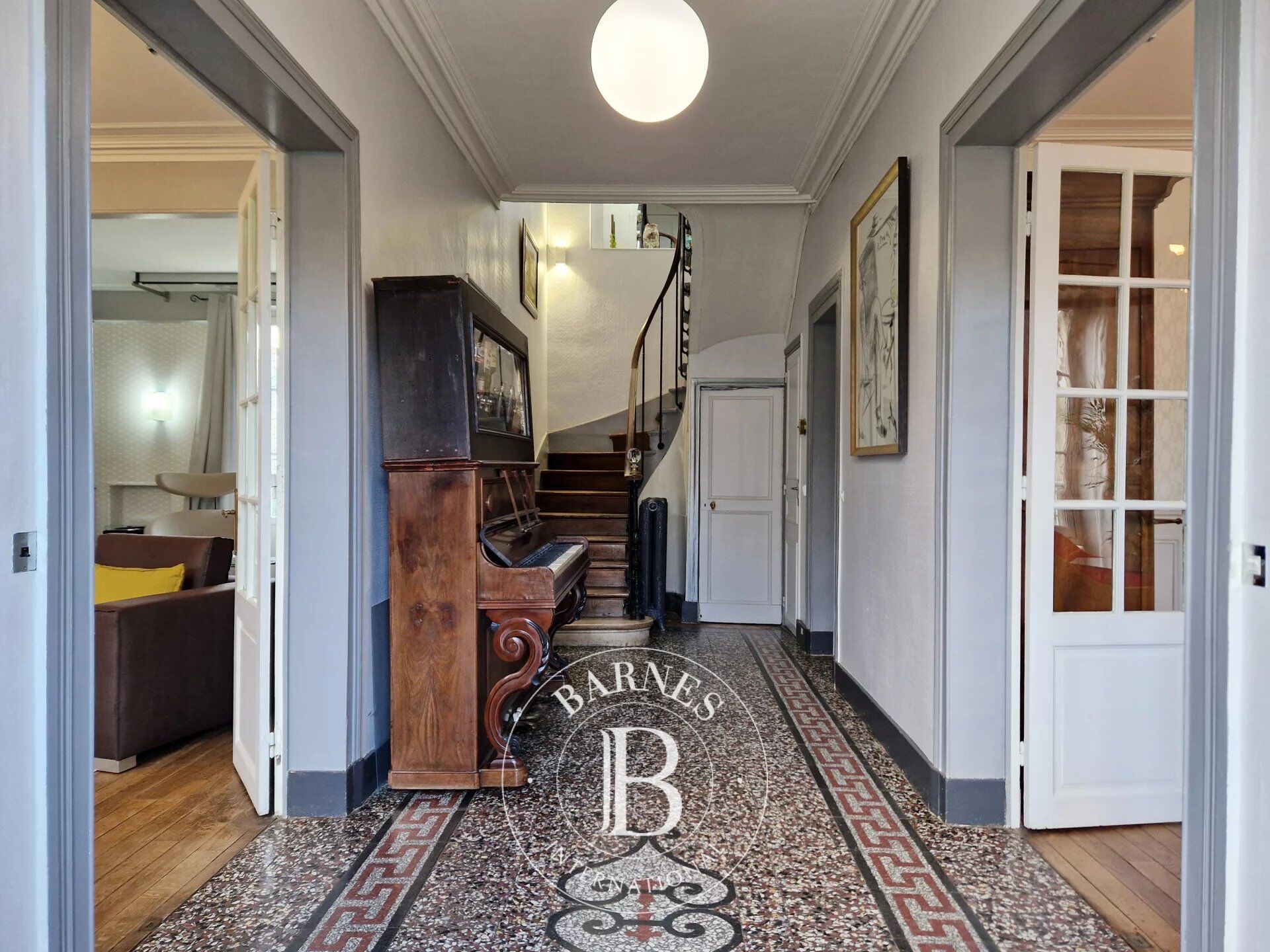 L'Isle-Adam (95) - Elegant Townhouse - Outbuilding and Swimming Pool - picture 2