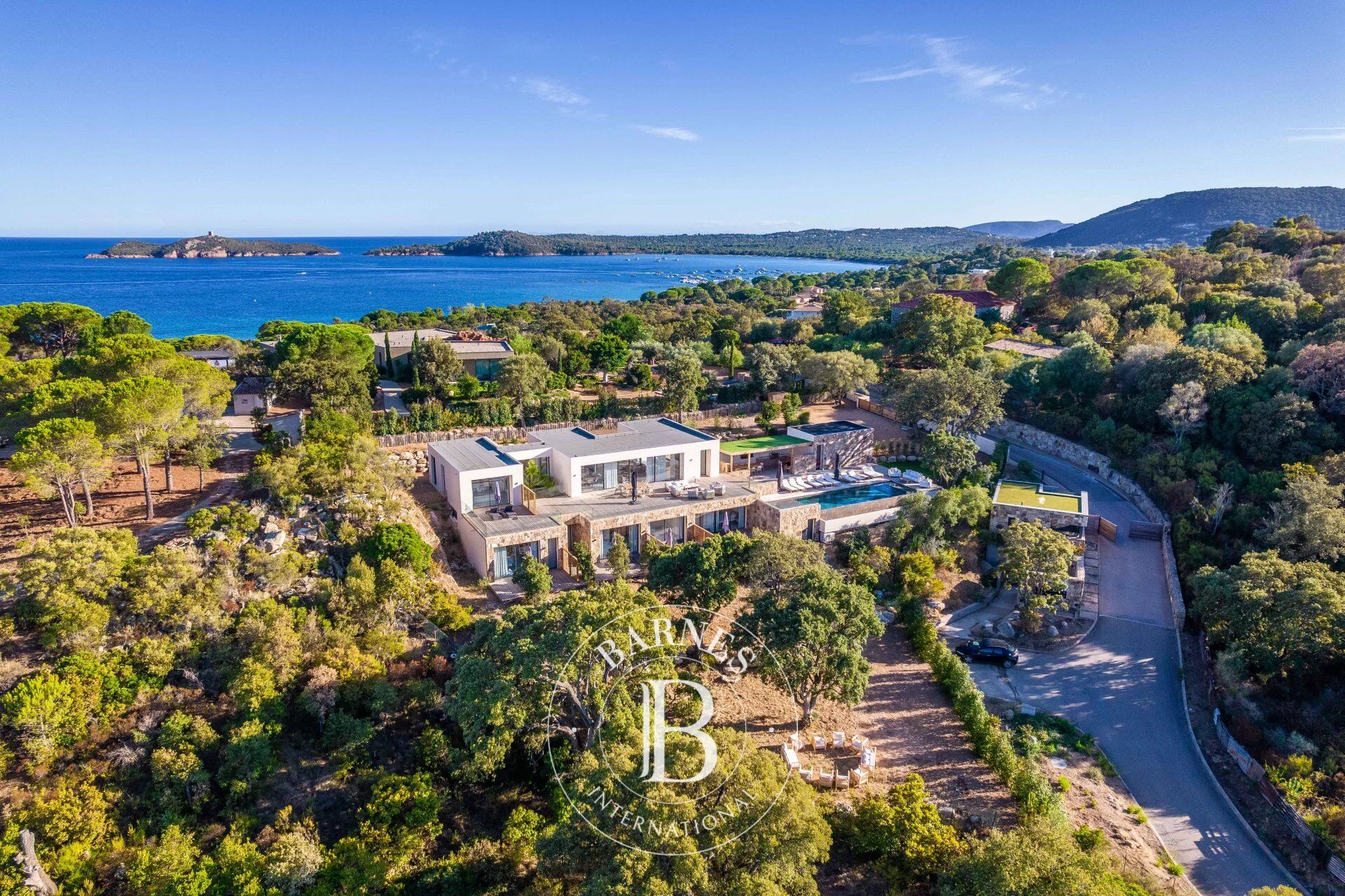 Caramontino, Private Arinella Estate, 6-Bedroom Villa, Pool, Jacuzzi, Mountain Views, Walking Distance to the Beach - picture 2