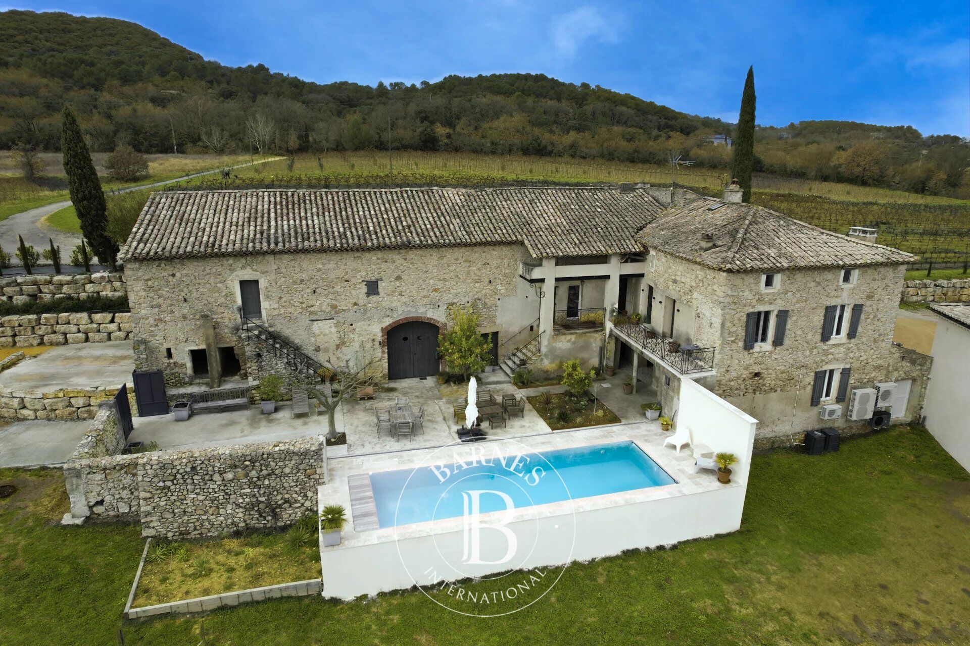 Gard - Domaine sur 10 hectares - picture 1