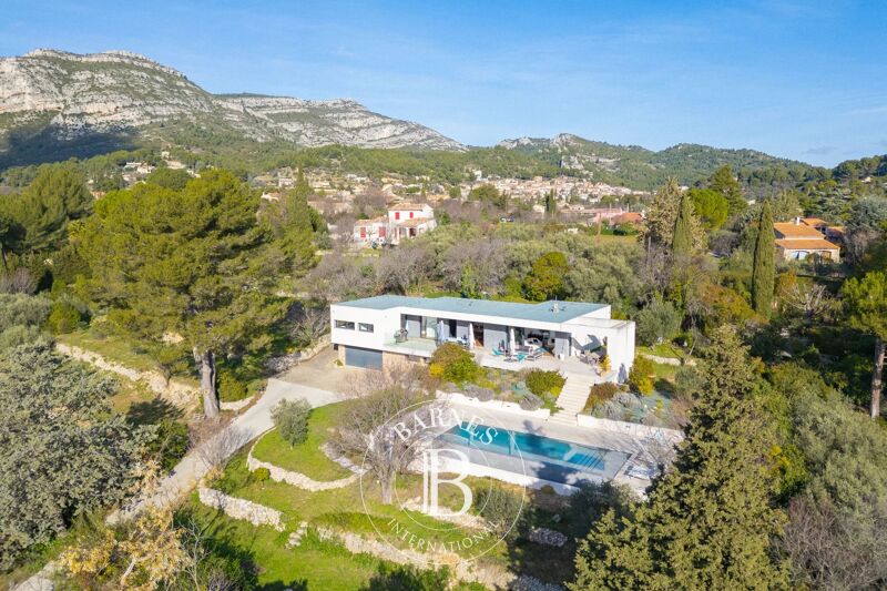 Maison d'architecte avec vue Garlaban - Lascours Provence