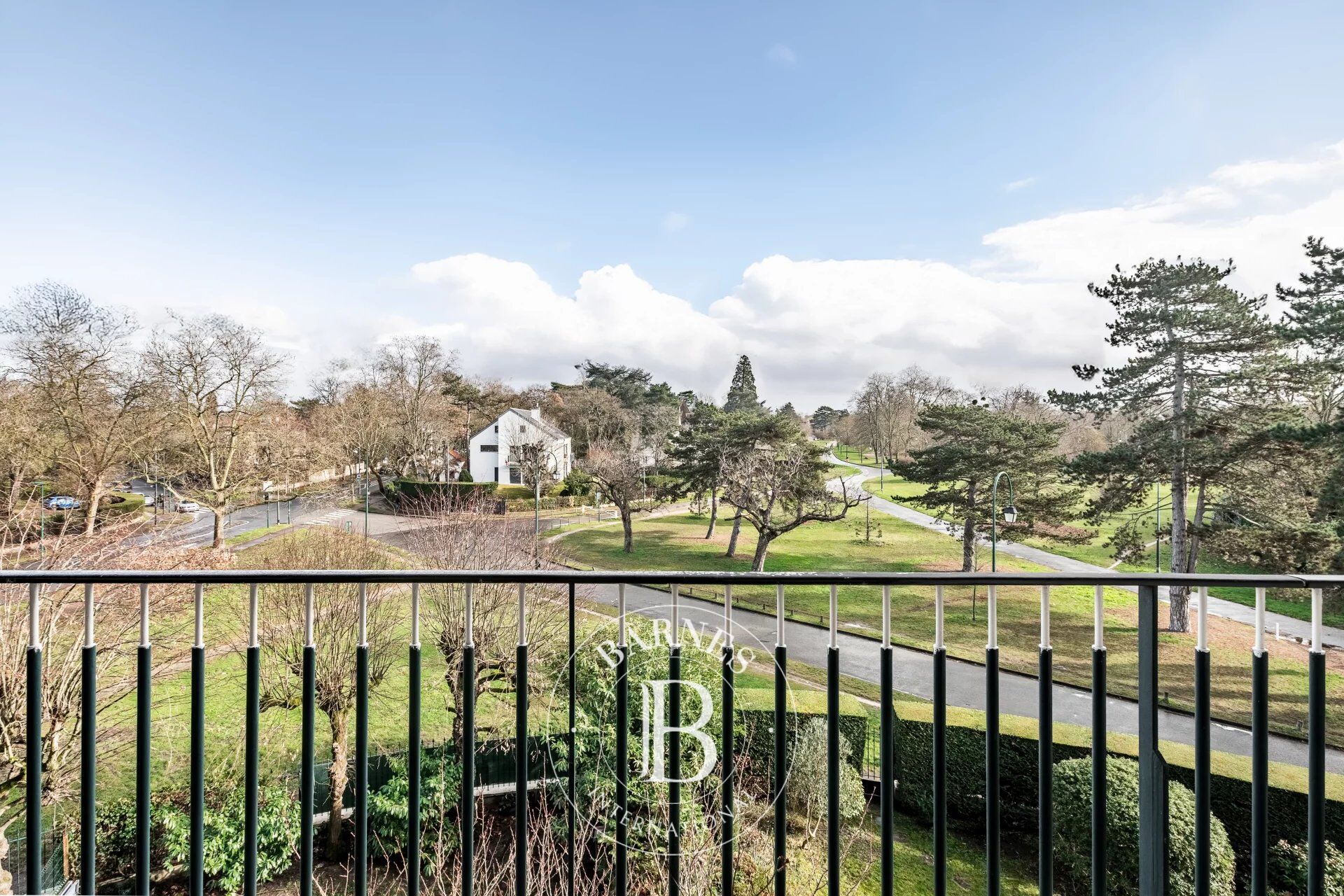 LE VESINET - IBIS - APPARTEMENT 3 CHAMBRES - ASCENSEUR - picture 1