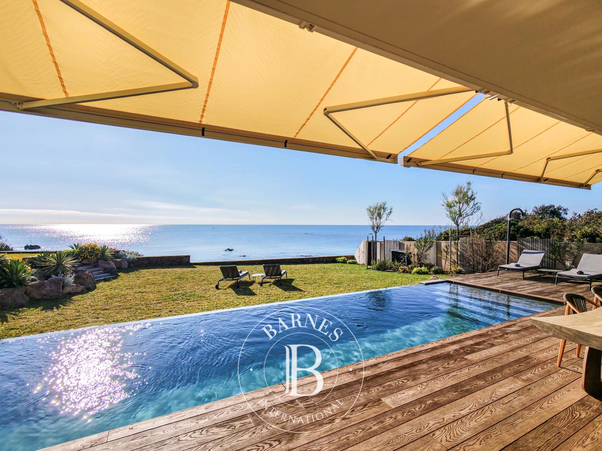 Villa Sainte-Maxime - picture 2