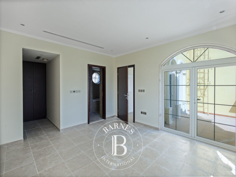 Villa Jumeirah Park - picture 3