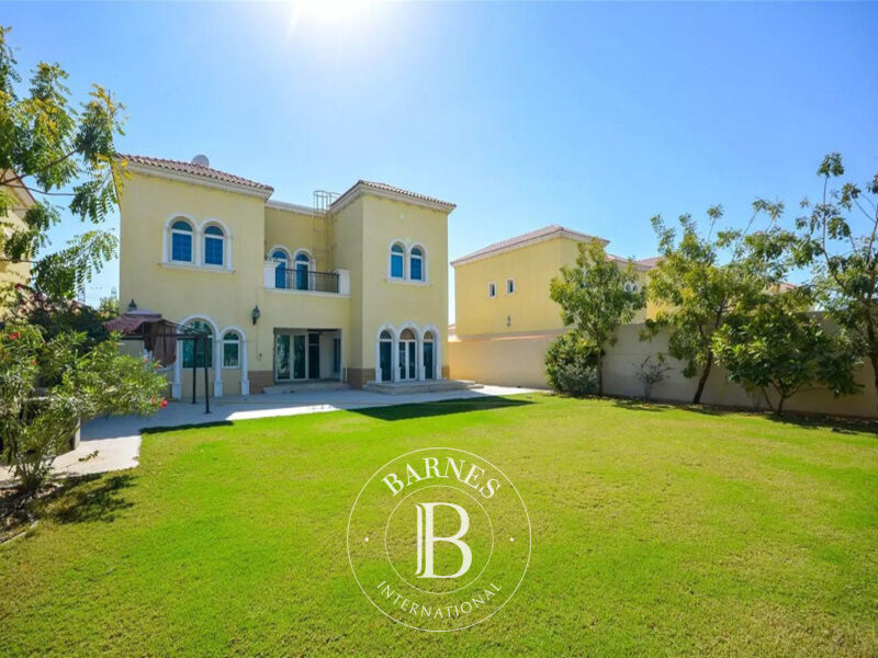 Villa Jumeirah Park - picture 1