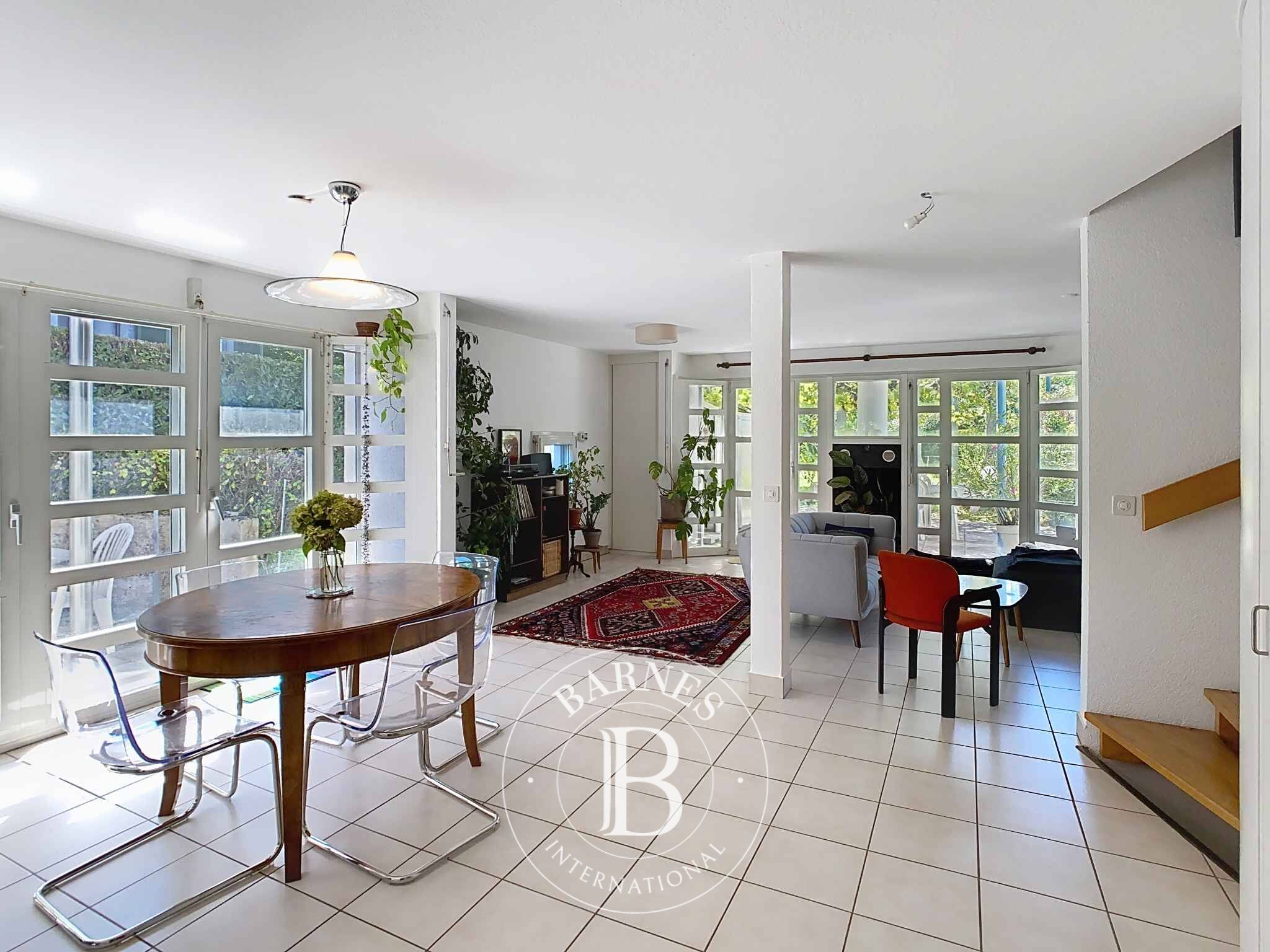 EN EXCLUSIVITE - Charmante maison mitoyenne en pignon  - picture 2