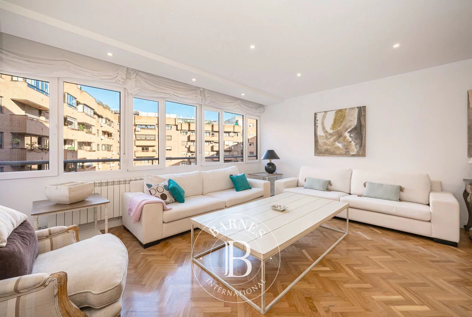 Élégance et confort dans un logement extérieur de 3 chambres à Serrano - picture 1