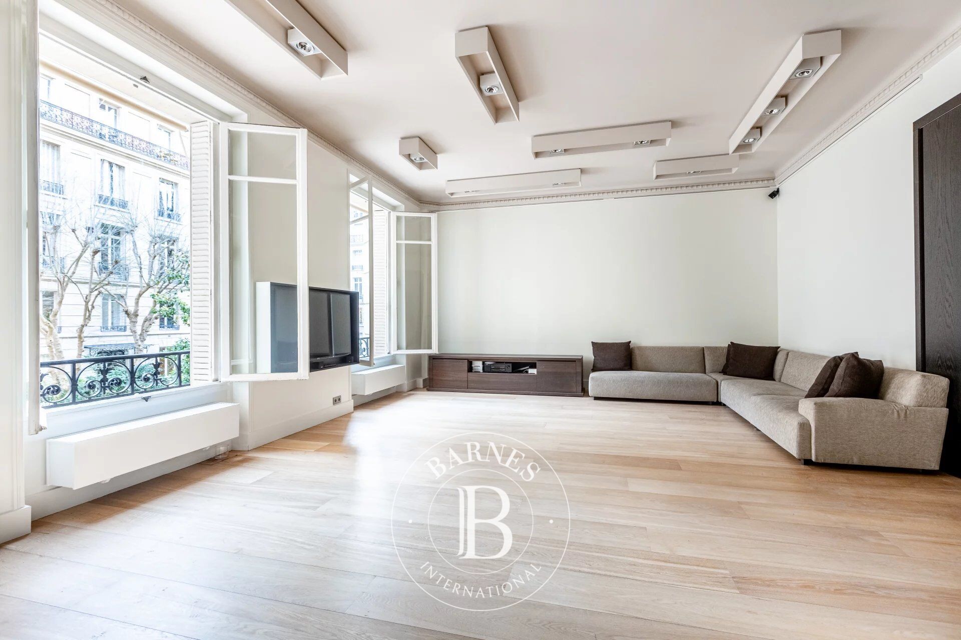 Wohnung Paris 8ème - picture 3