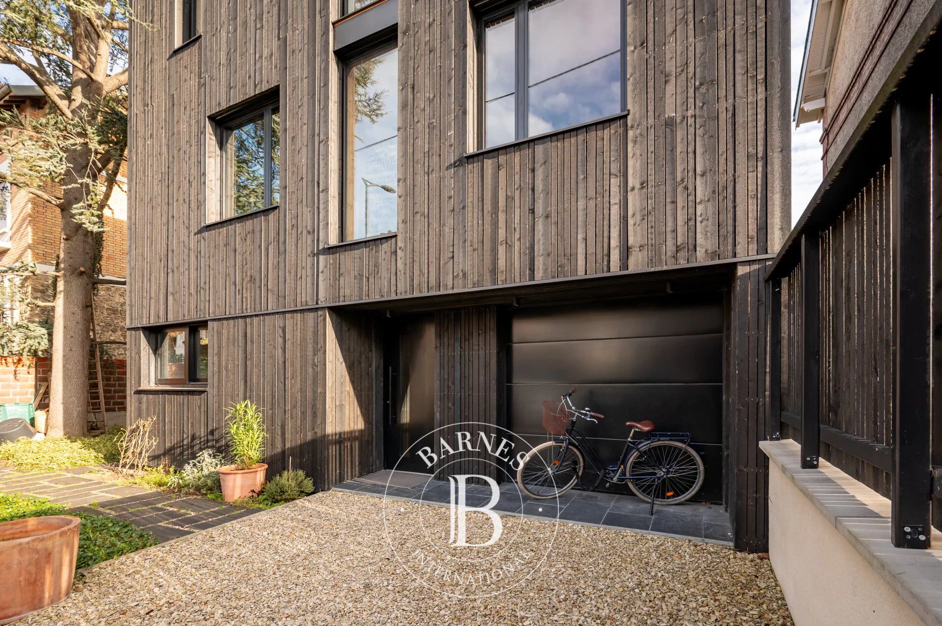 LES VALLEES MAISON D'ARCHITECTE AVEC JARDIN - picture 2