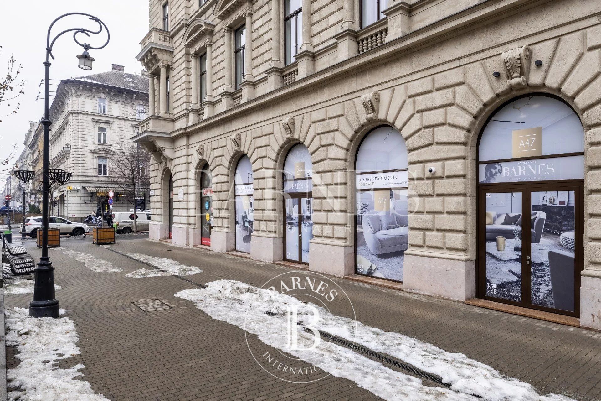 Comercio Budapest VI. kerülete - picture 1