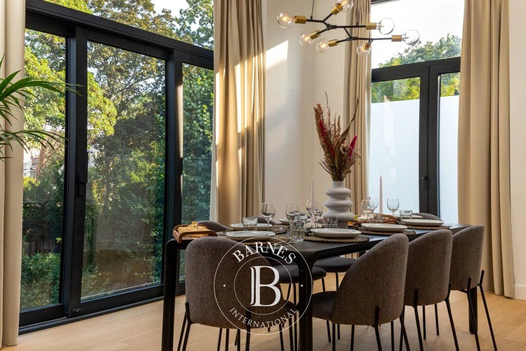 Stéphanie/Chatelain - 3 rooms furnished - picture 1