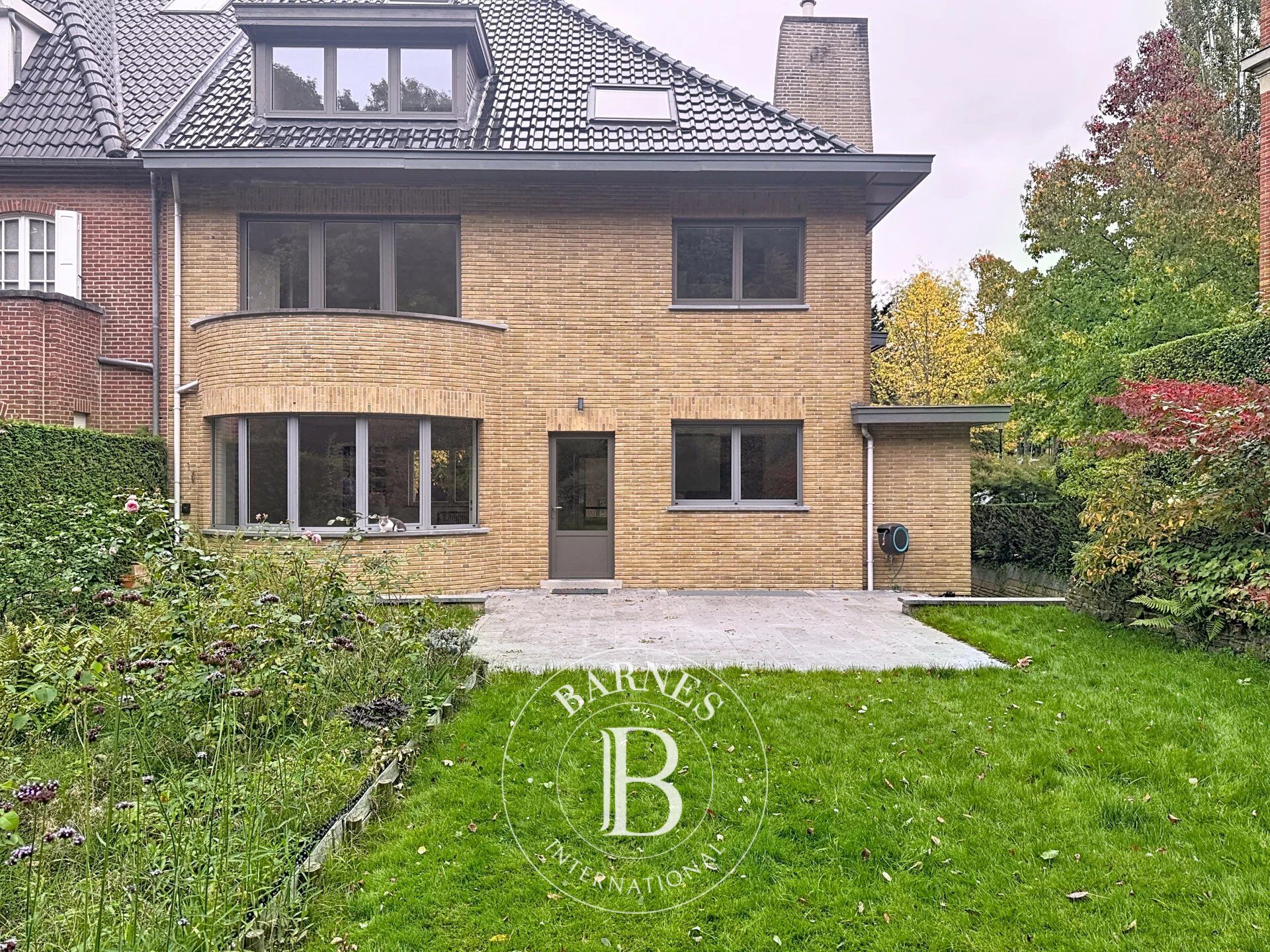 Casa Uccle - picture 1