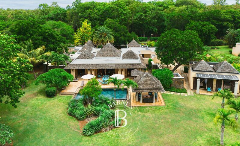 Venta, Villa Tamarin - picture 1