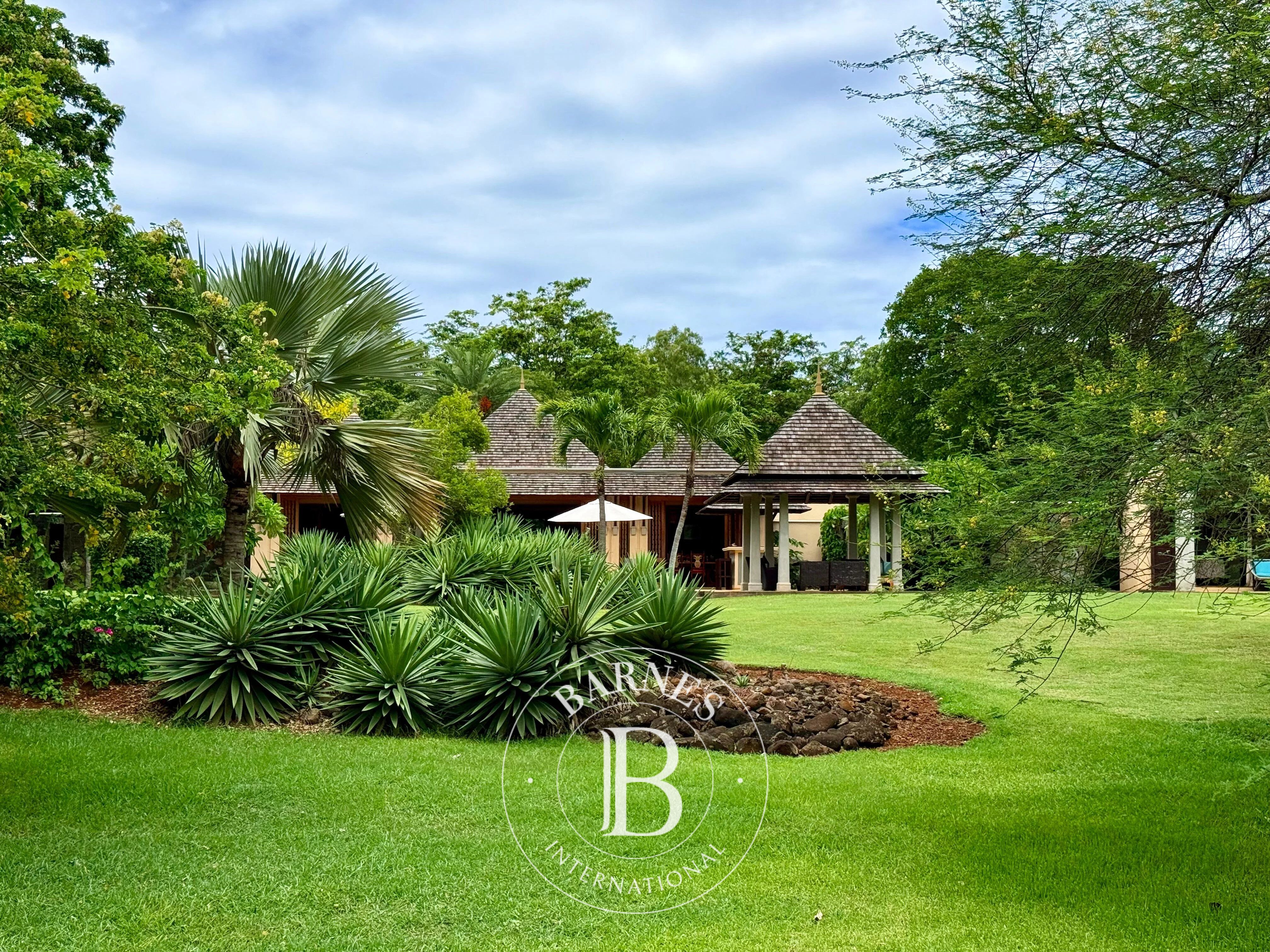 Villa Tamarin - picture 2