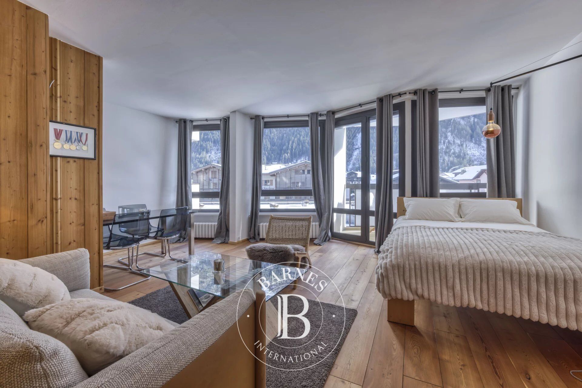 BARNES CHAMONIX -  EXCLUSIVITE - CENTRE VILLE - GRAND STUDIO - VUE MONT-BLANC - picture 2