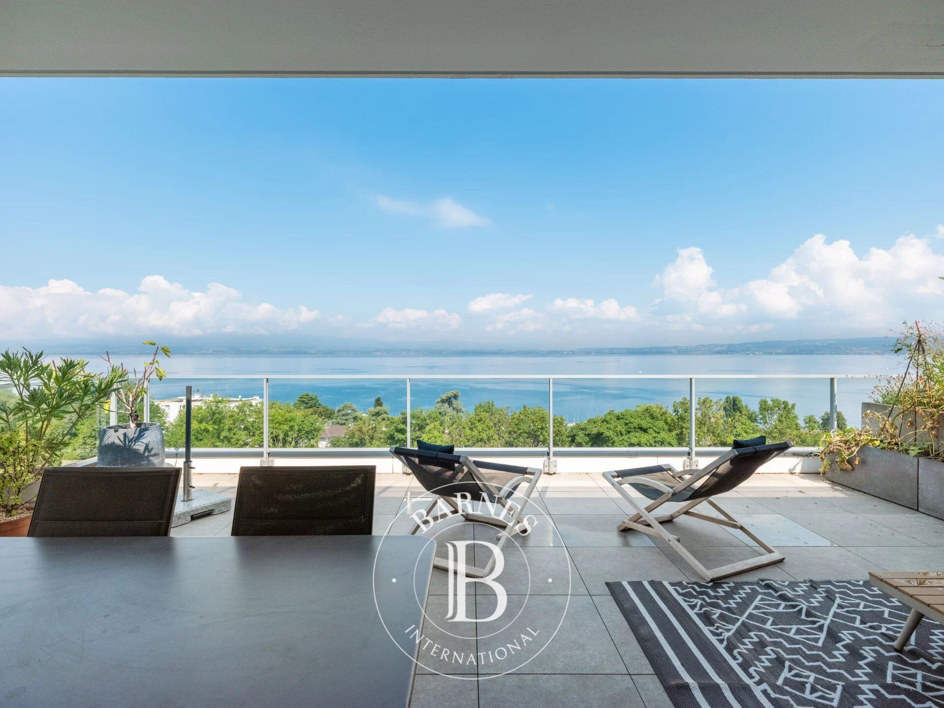 Piso Neuvecelle - picture 2