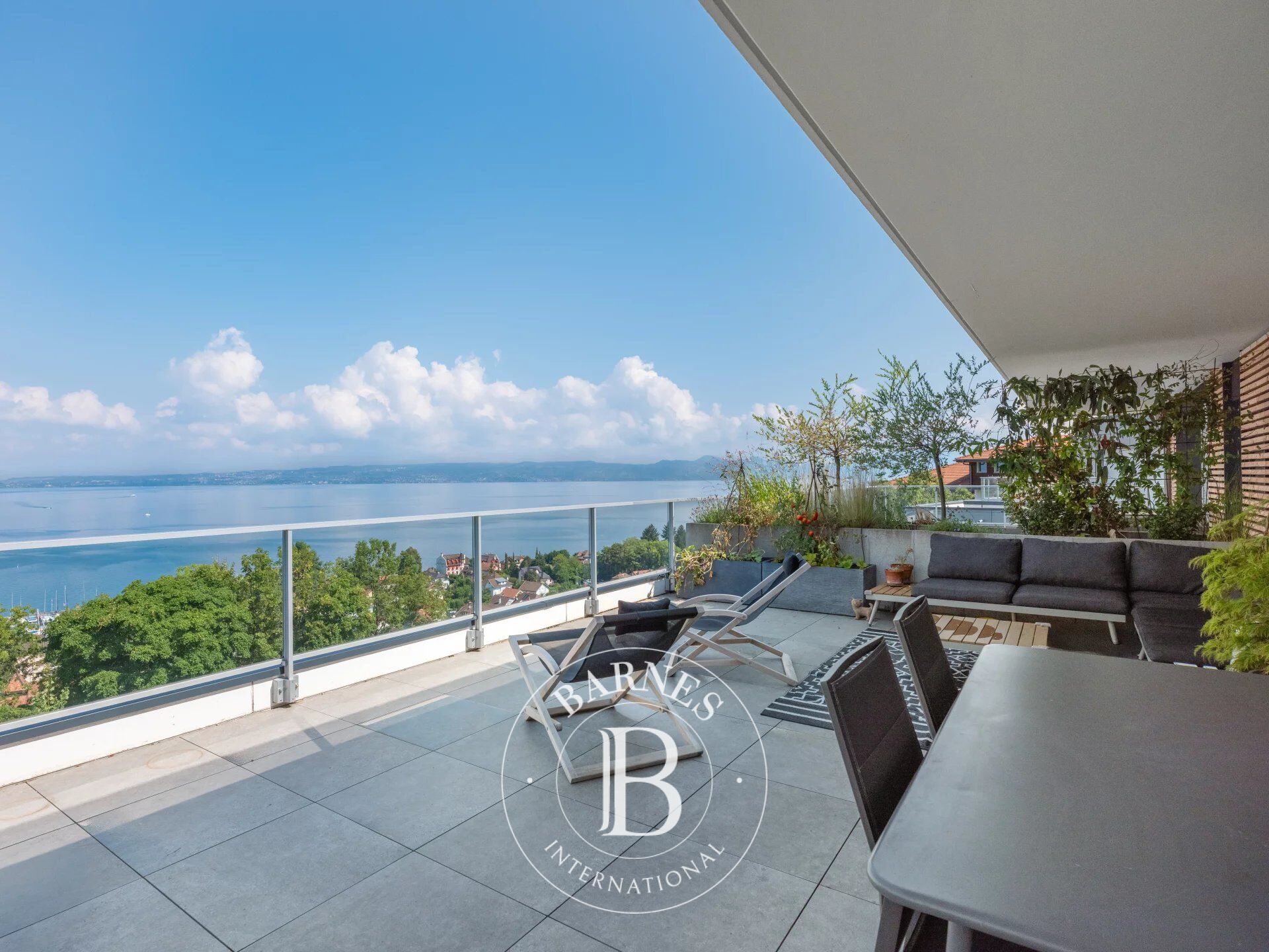 Piso Neuvecelle - picture 1