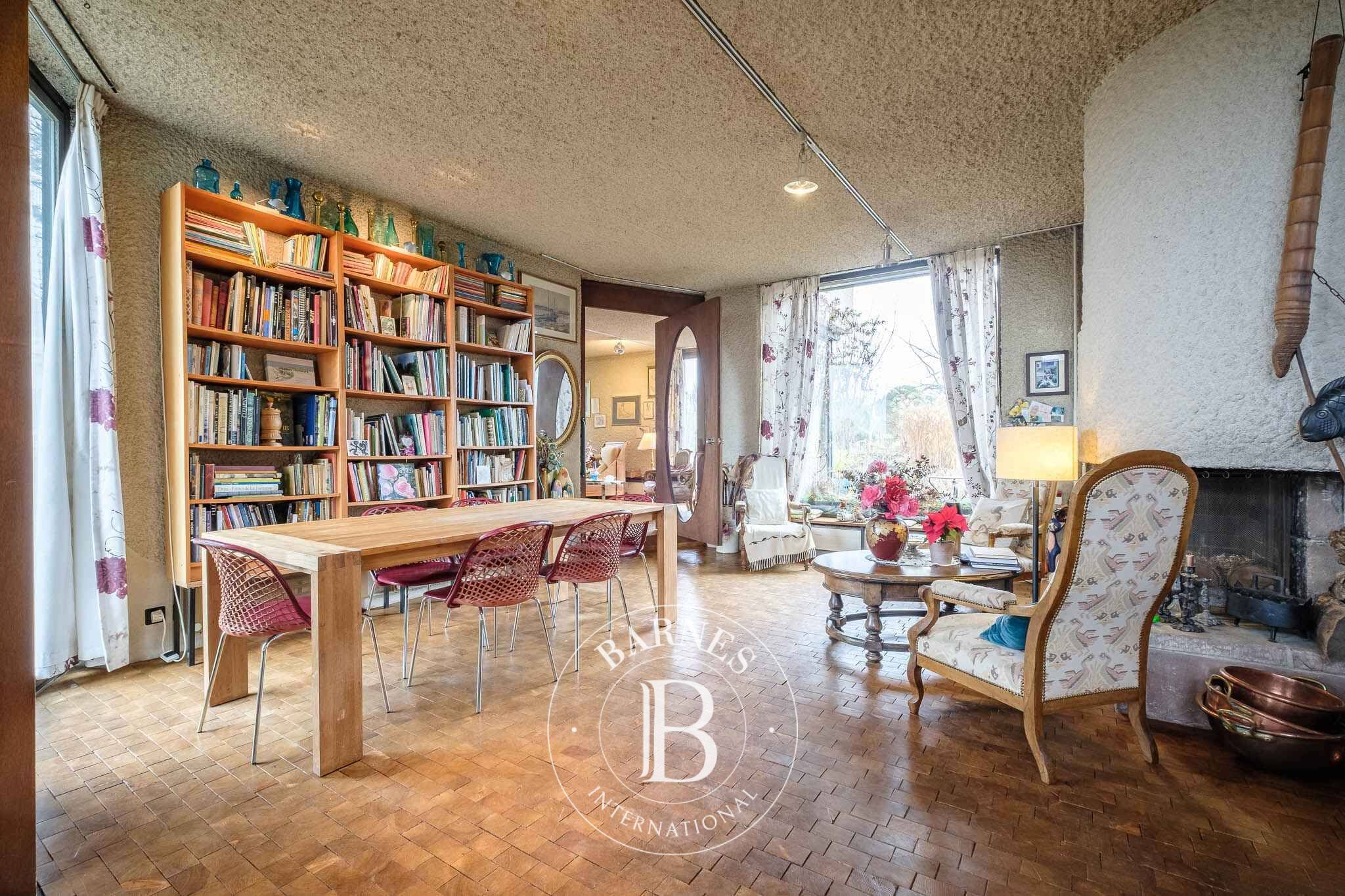 CO-EXCLUSIVITE - Villa d’architecte atypique au cœur de la campagne genevoise - picture 2