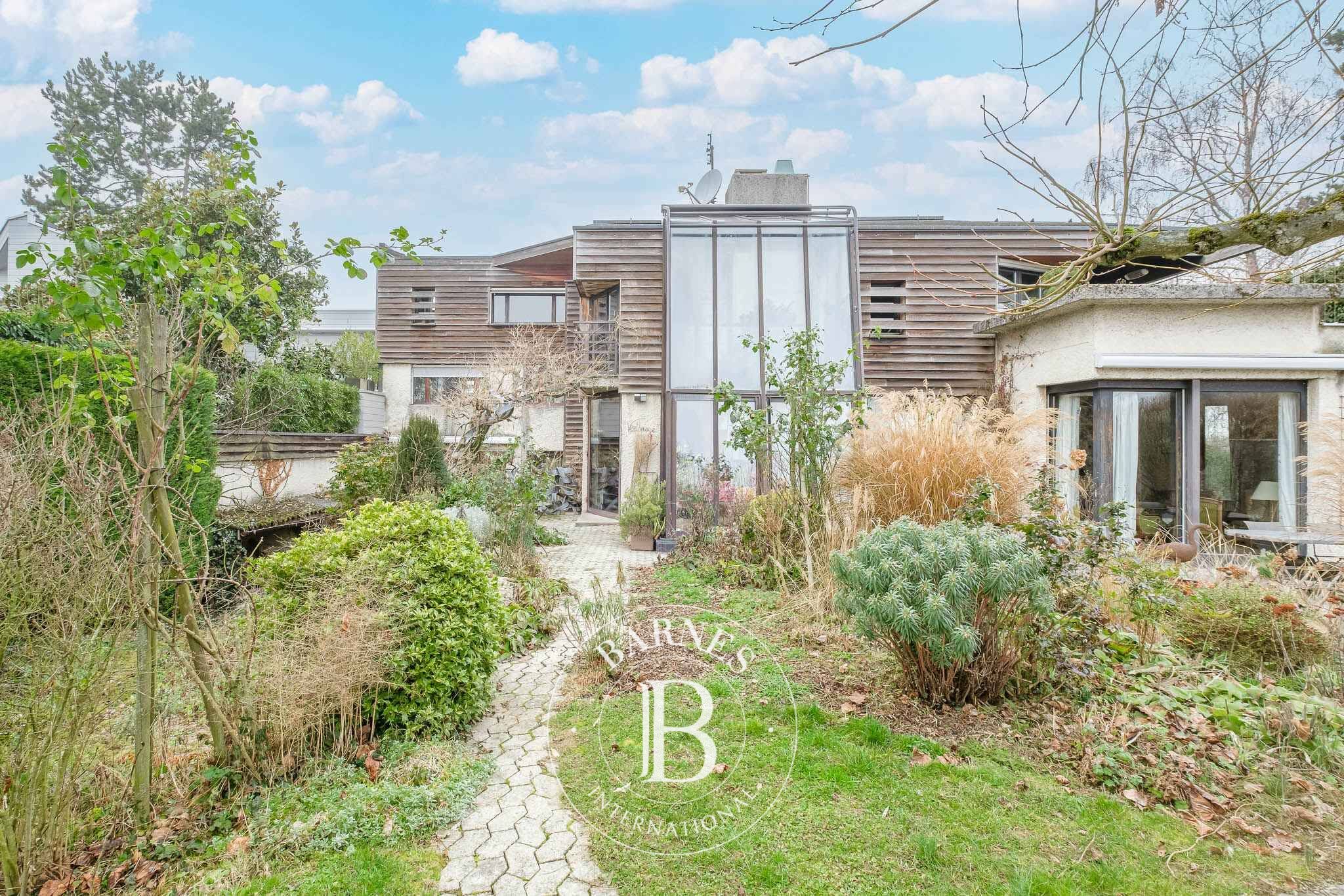 CO-EXCLUSIVITE - Villa d’architecte atypique au cœur de la campagne genevoise - picture 1