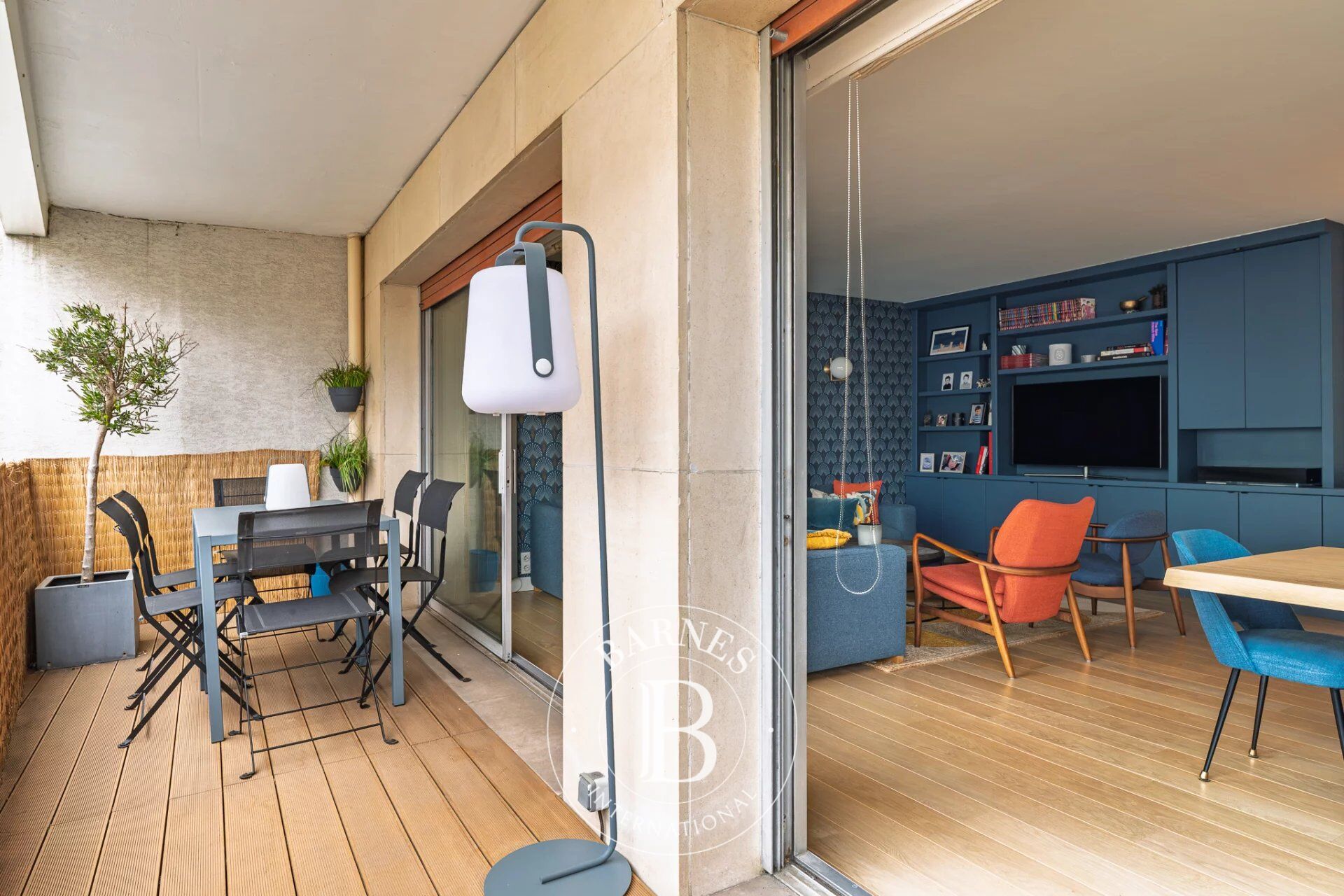 EXCLUSIVE LISTING – 3 BEDROOMS – DUAL-ASPECT – BALCONIES/TERRACES - picture 3