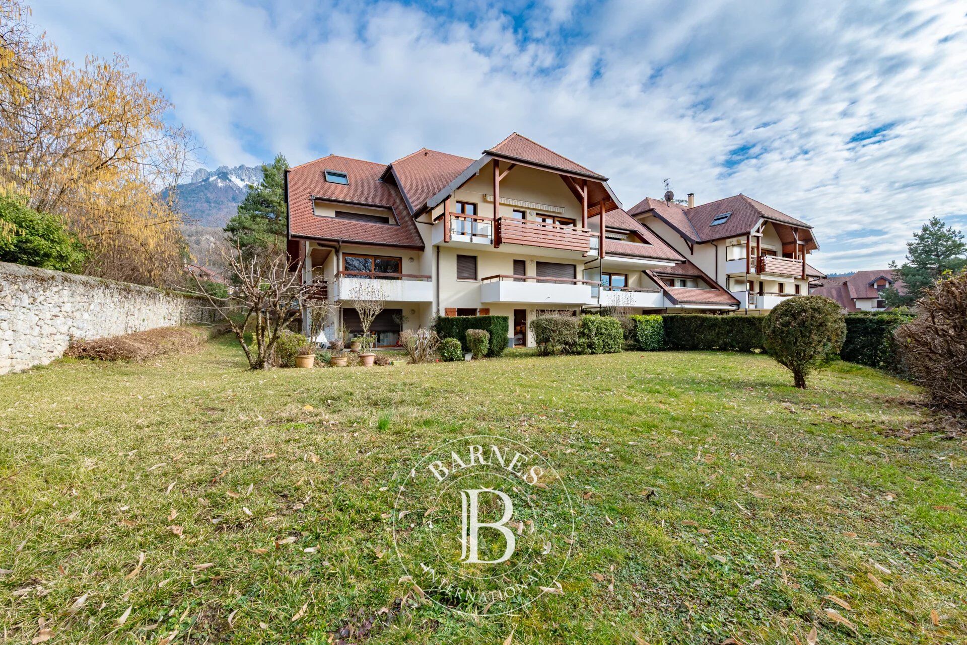 BARNES ANNECY -  MENTHON ST BERNARD - ENTRE LAC ET VILLAGE - picture 1