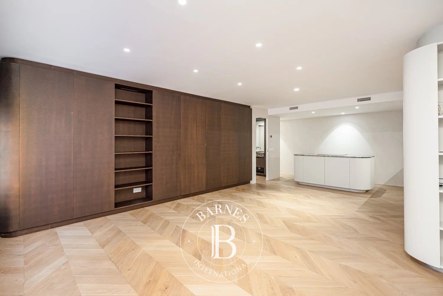 Appartamento di design ristrutturato a Nueva España, Chamartín - picture 3