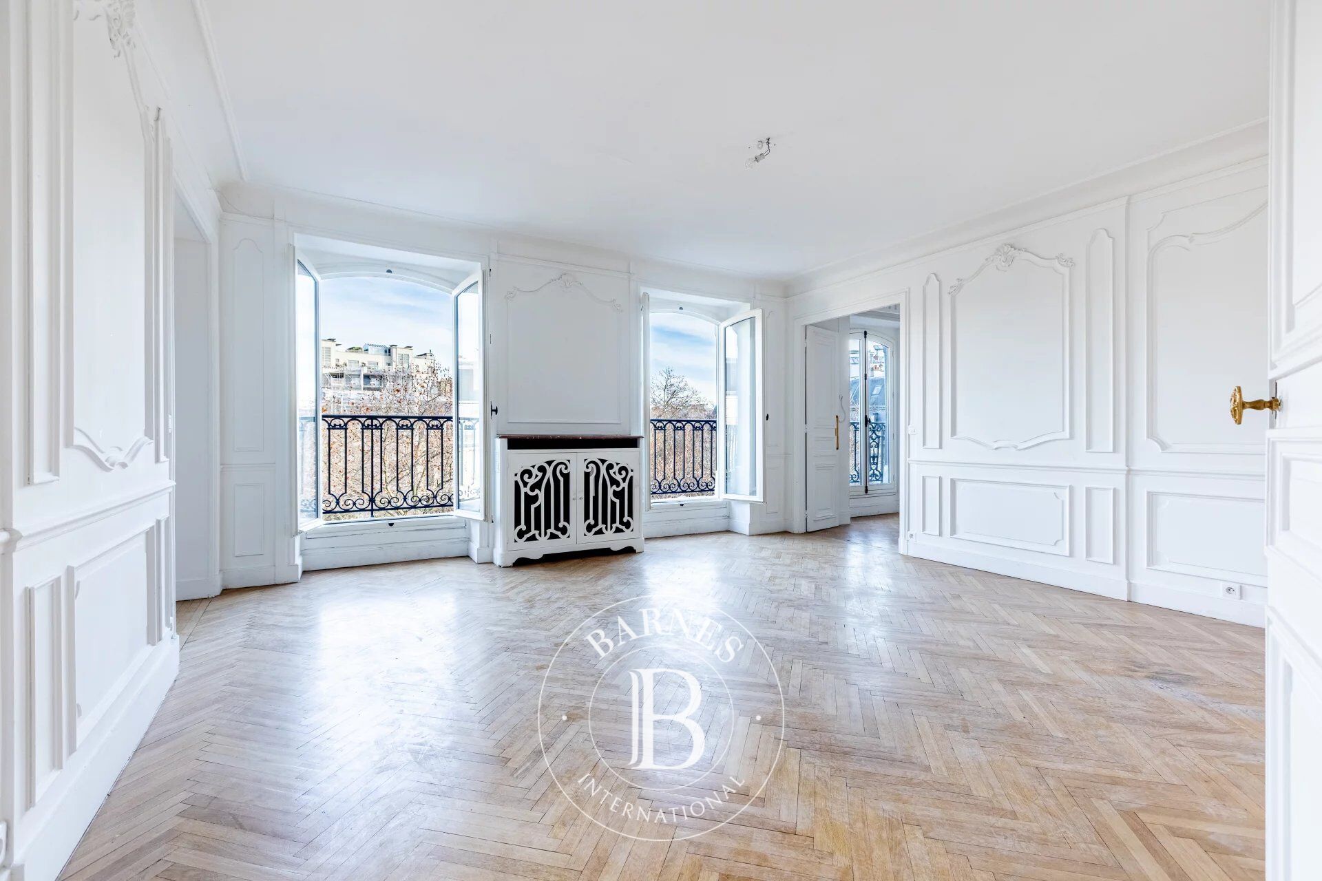 Paris 17ème Villiers/ Wagram - Apartment on the 4th floor - Balcony and open views over greenery - 4 bedrooms - picture 3