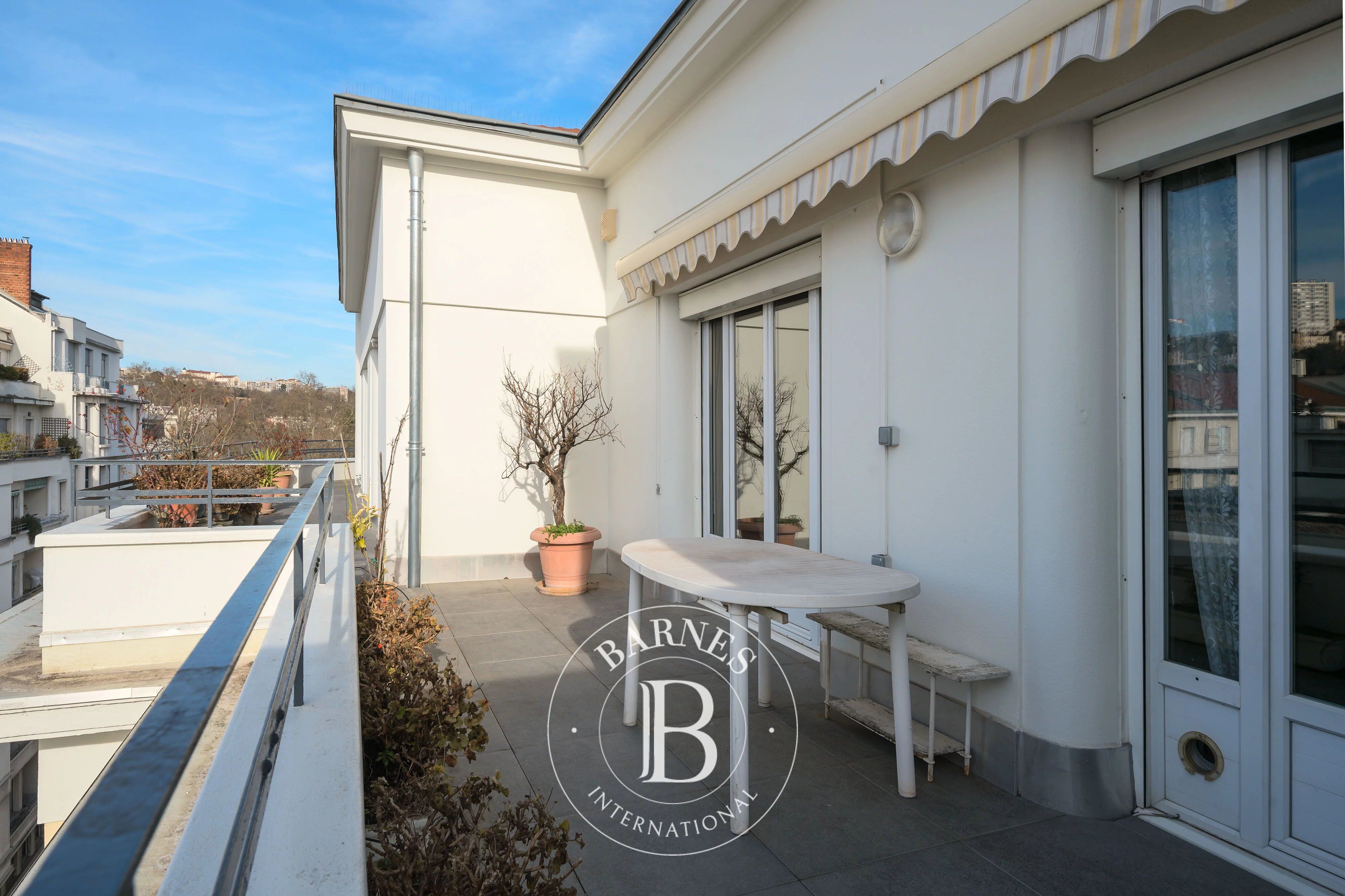 Lyon 6 - Rue Duguesclin - Top floor apartment measuring 135.79 sqm with 51sqm terrace - 3 bedrooms - picture 3