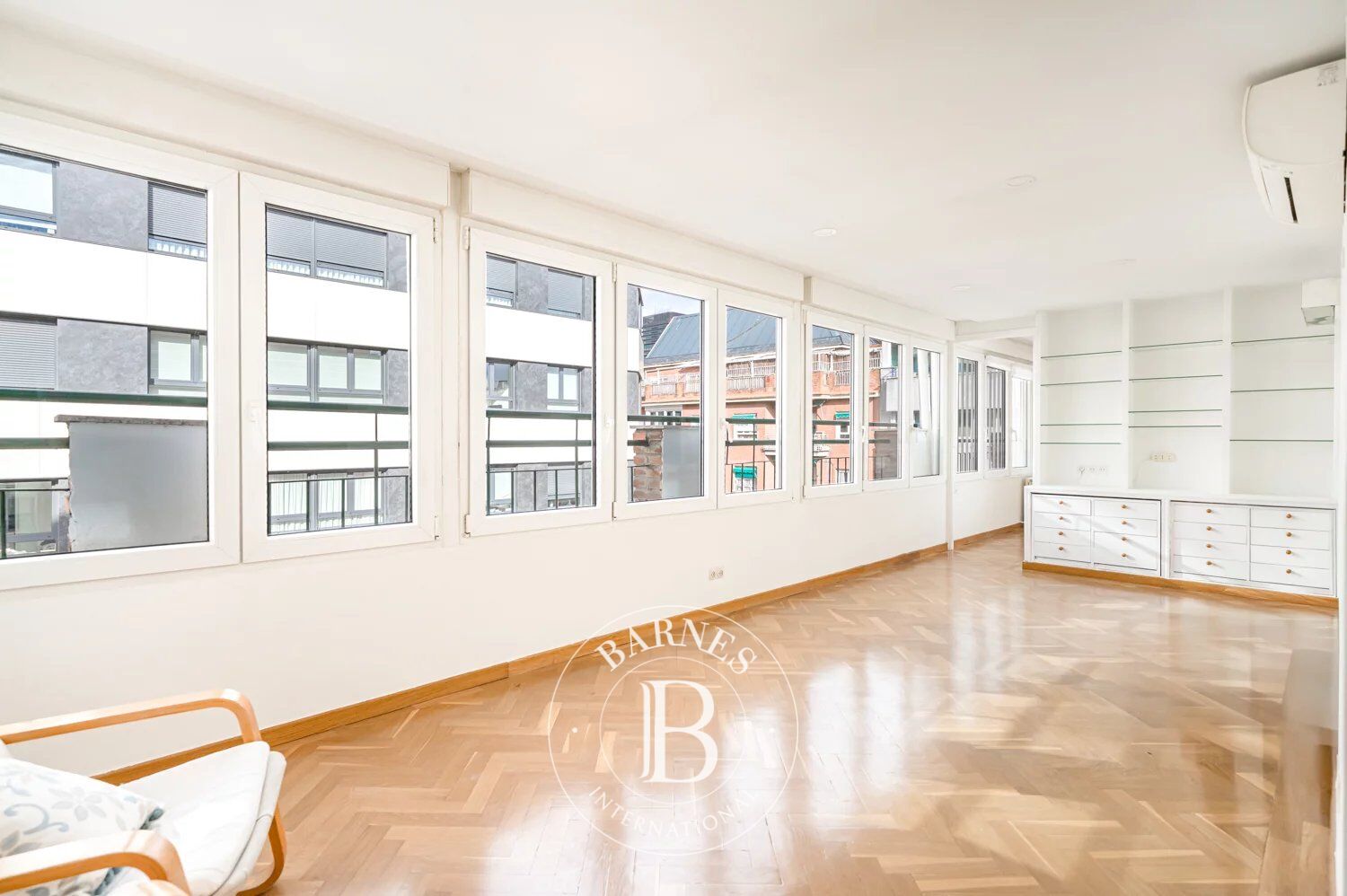 Großzügige und helle wohnung in erstklassiger lage in Chamberí - picture 1