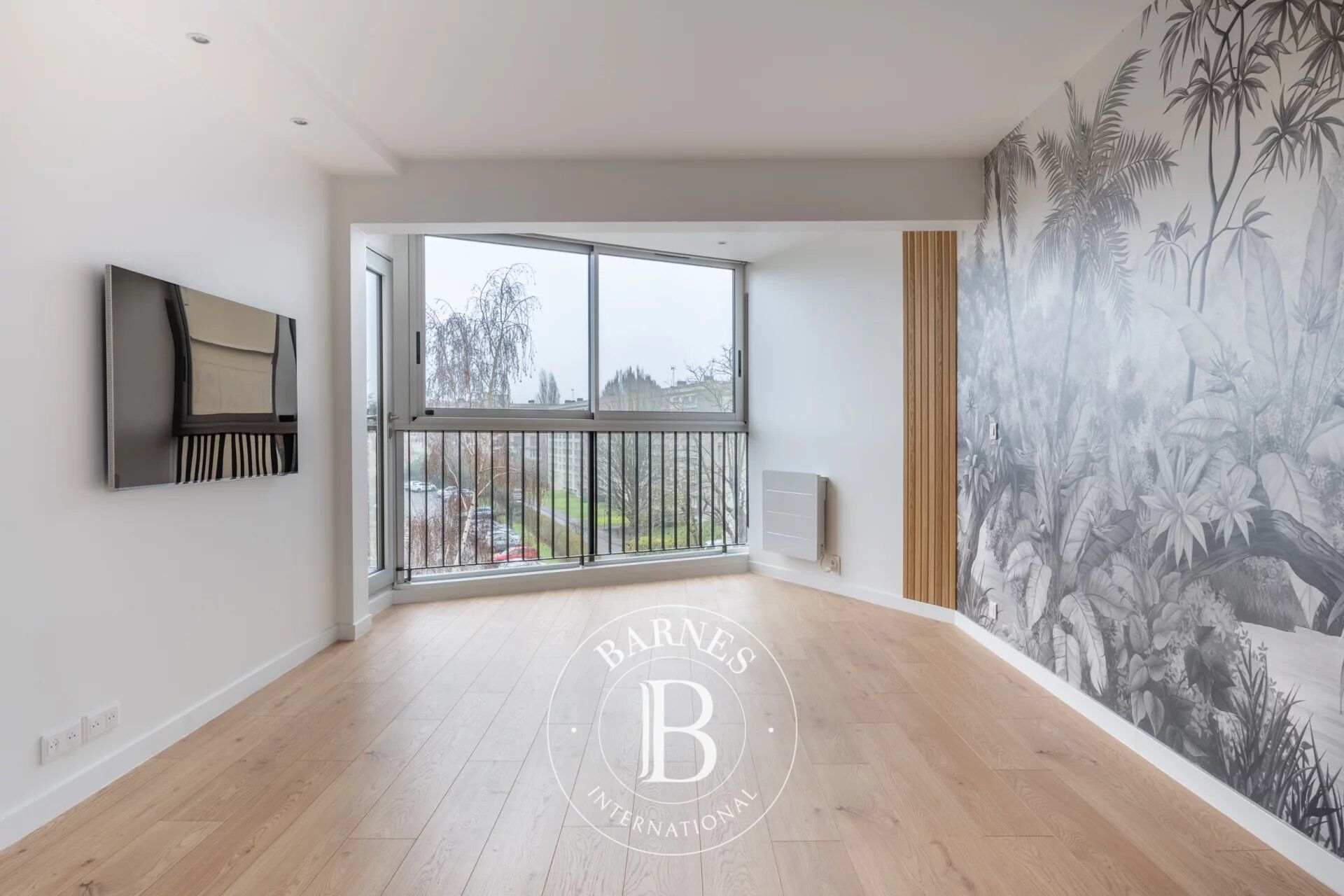 Le Chesnay - Centre ville - Appartement Parly II - 96 m² - 3 chambres et un bureau - rénovation exceptionnelle - picture 2