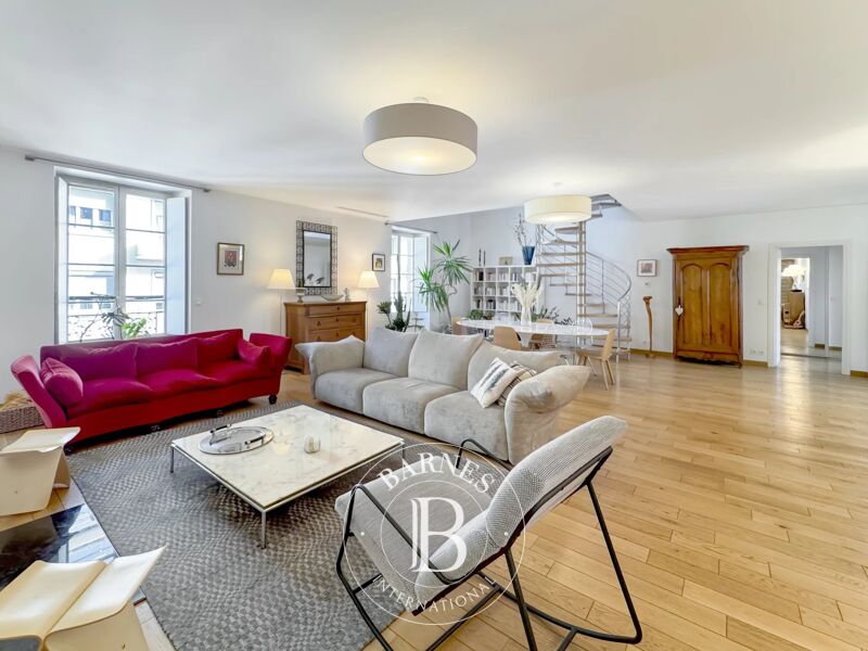 BARNES Aix-les-Bains – Character apartment in the heart of Chambéry