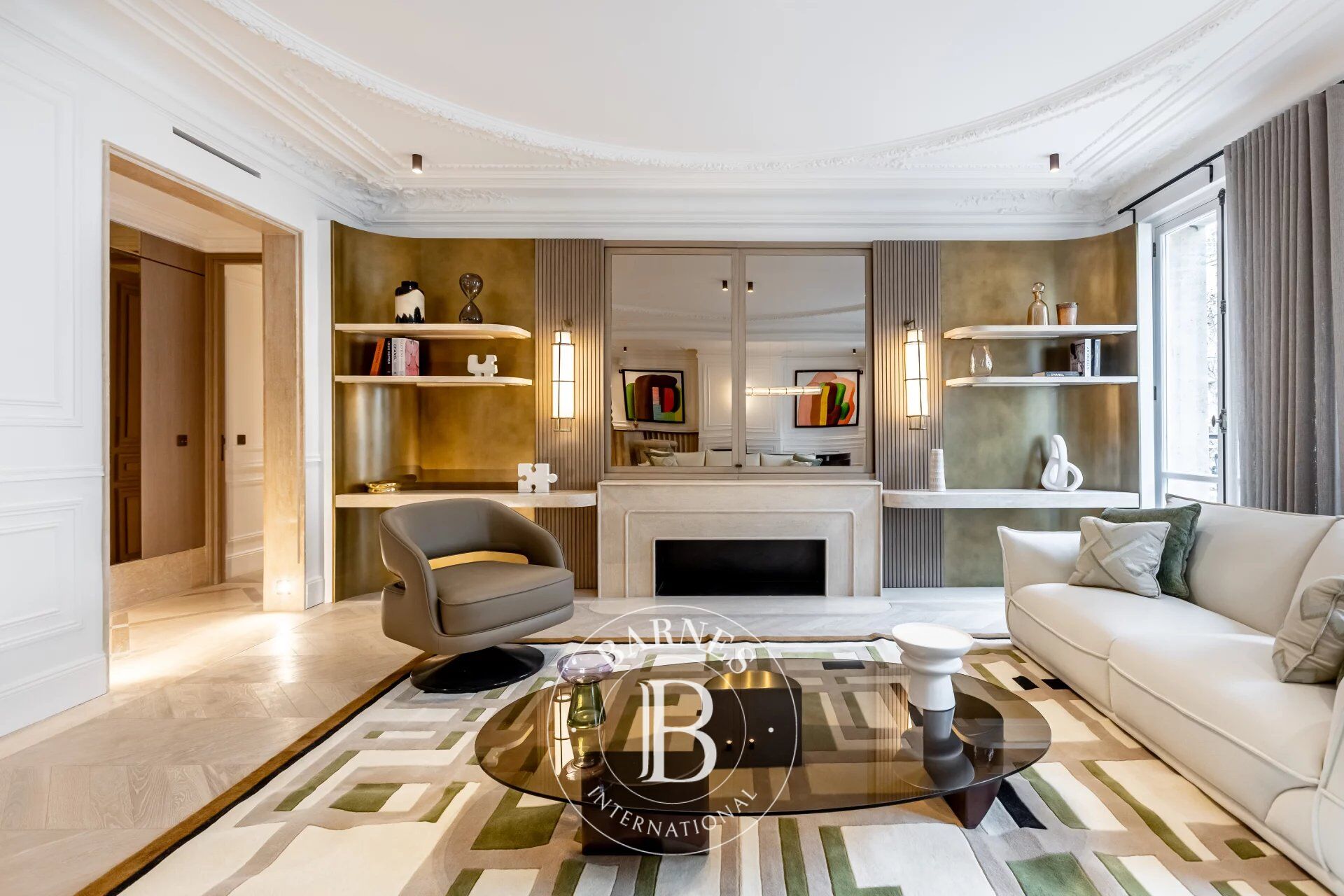 Paris 16 - Avenue Victor Hugo - appartement d'exception 3 chambres en suite - picture 2