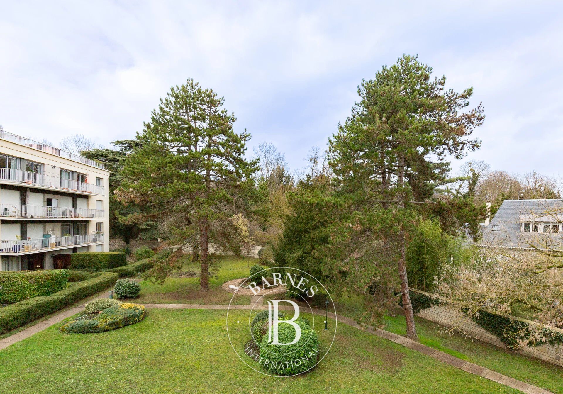 A vendre- Saint Germain en Laye-Victor Hugo-Appartement 4 chambres- - picture 2