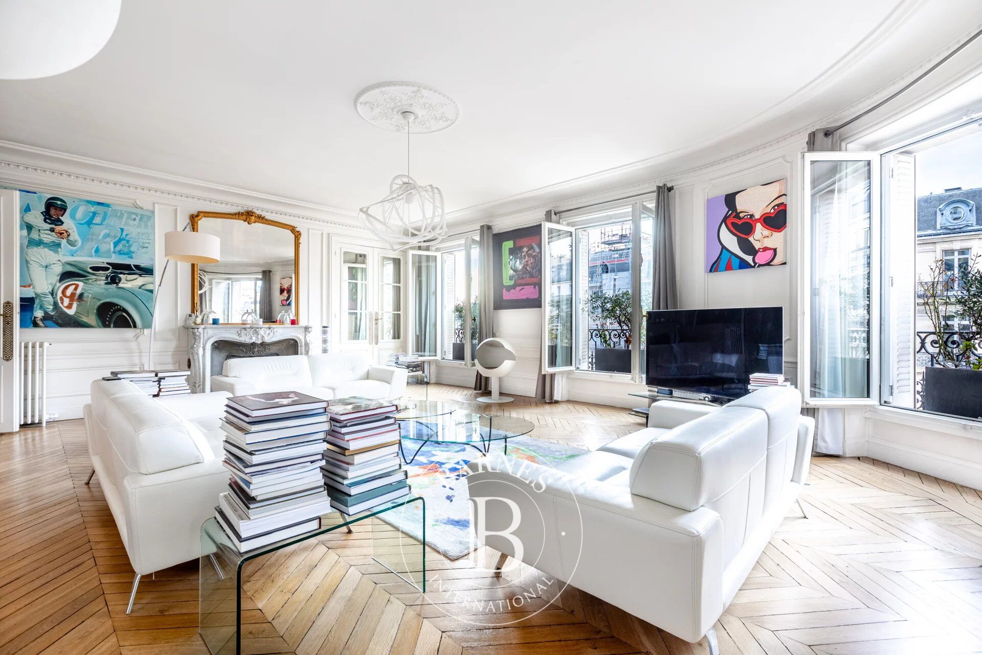 Exclusivité - Paris 8ème - Parc Monceau / Miromesnil - Appartement d'angle ensoleillé en étage élevé - 4 chambres - picture 1