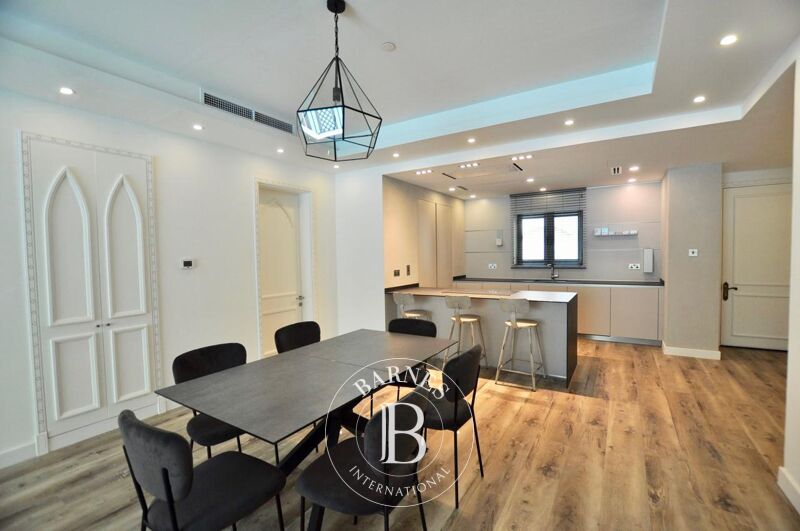 For Rent, Apartment Downtown Dubai - picture 3