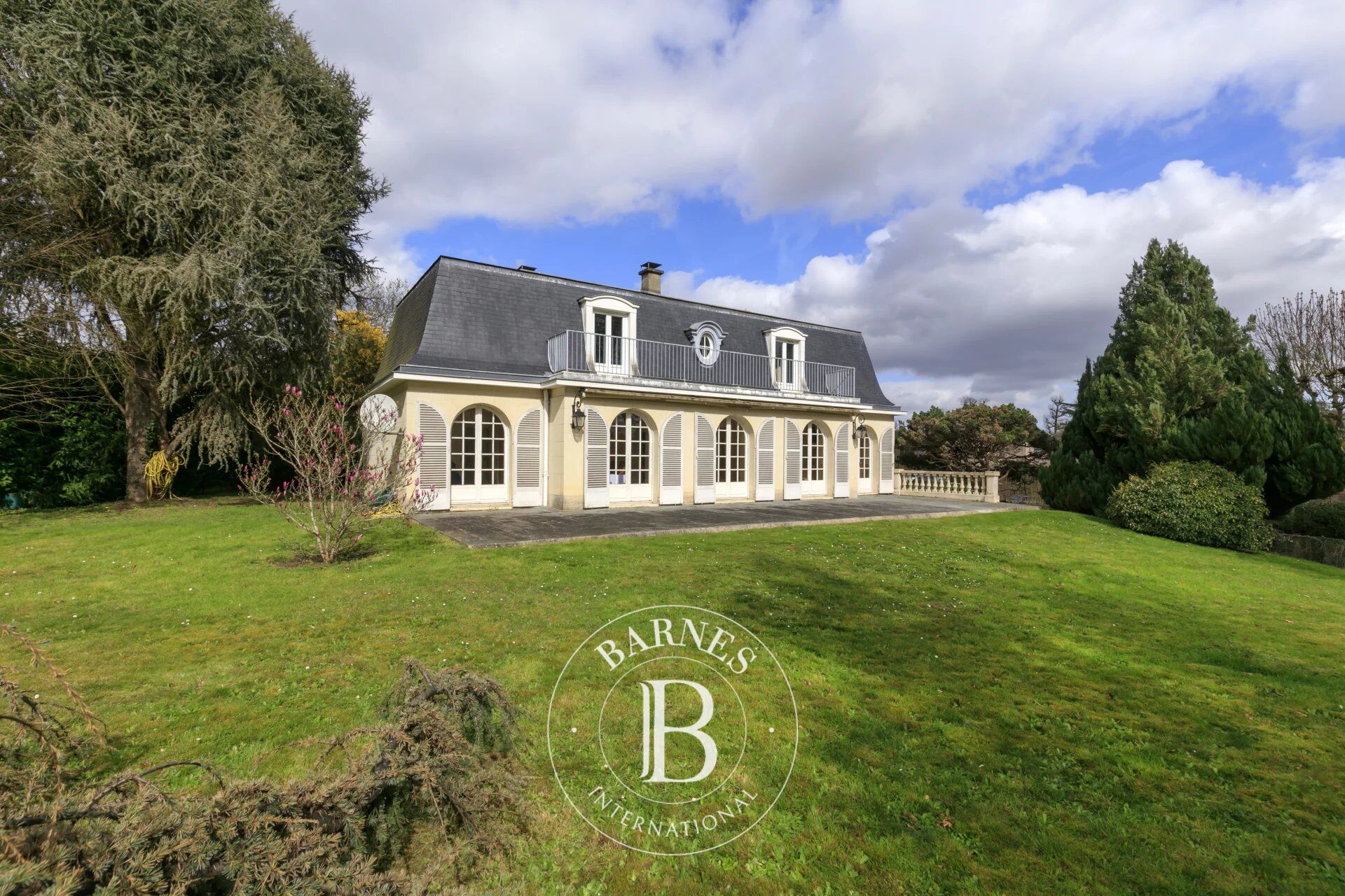 House Buc - picture 1