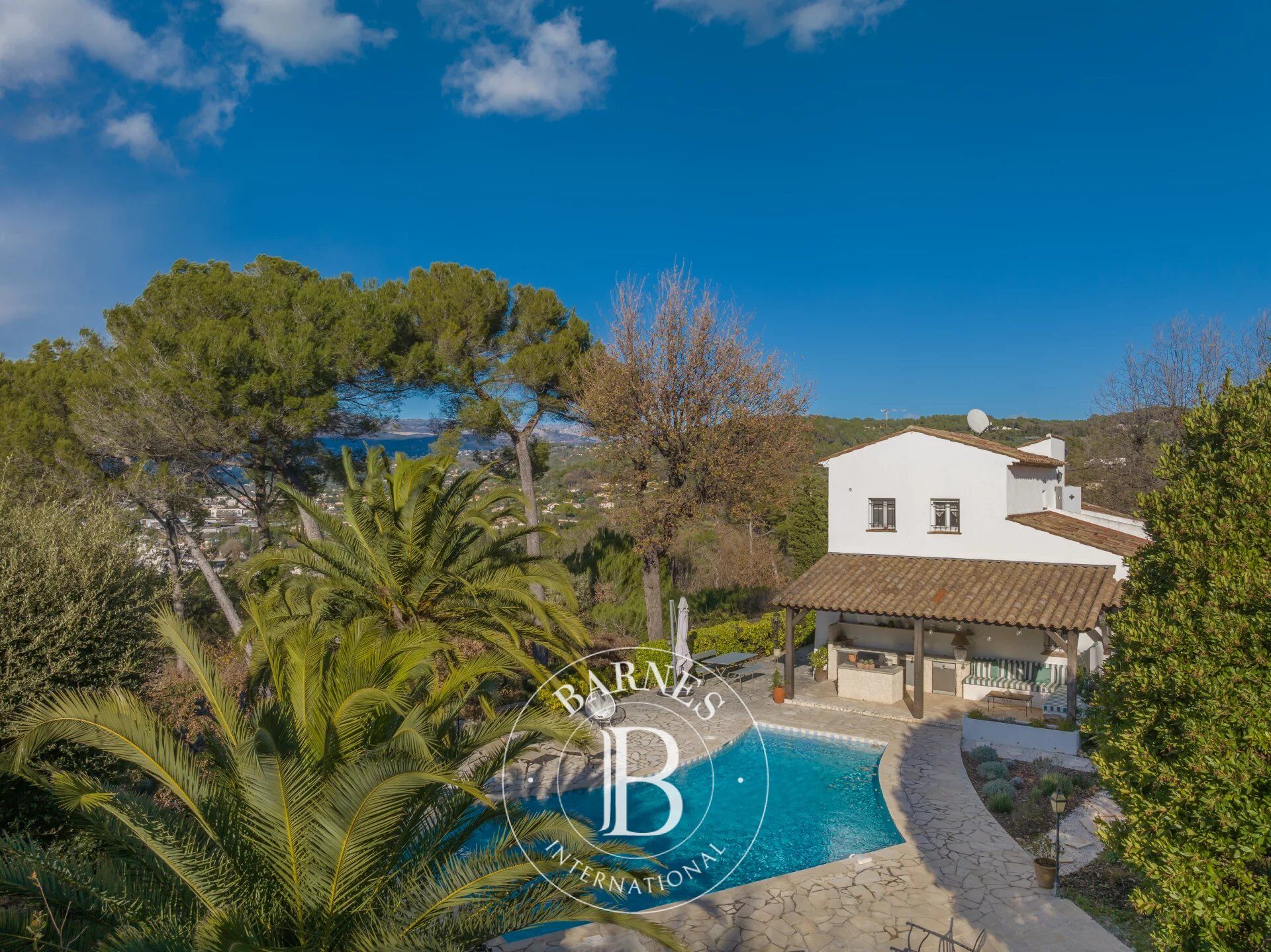 MOUGINS - DOMAINE FERMÉ - VUE DÉGAGÉE - picture 1