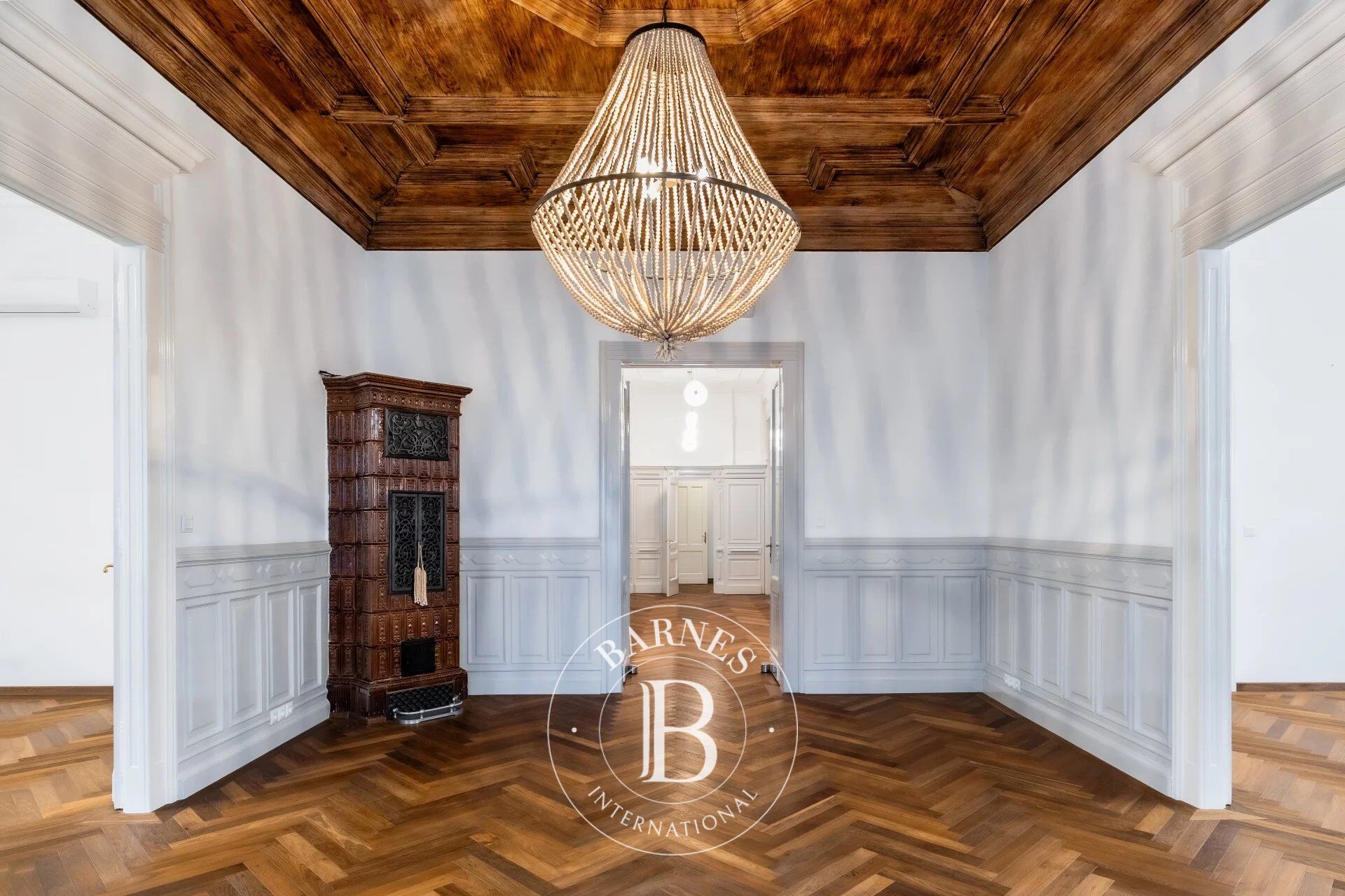 Exclusive High-class apartment near Szabadság Square - picture 1