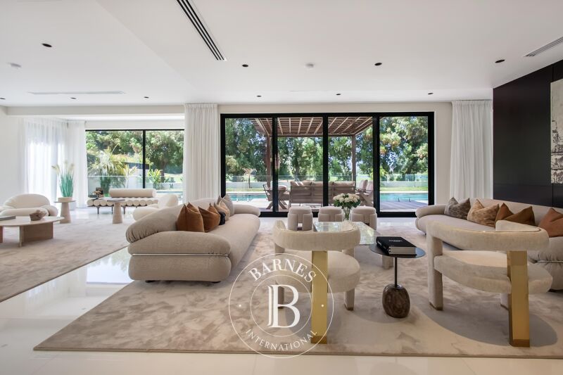 Venta, Villa The Lakes - picture 1