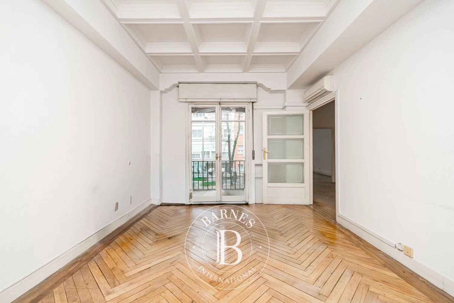 Piso exterior a reformar en ubicación prime junto al Parque del Oeste - picture 1