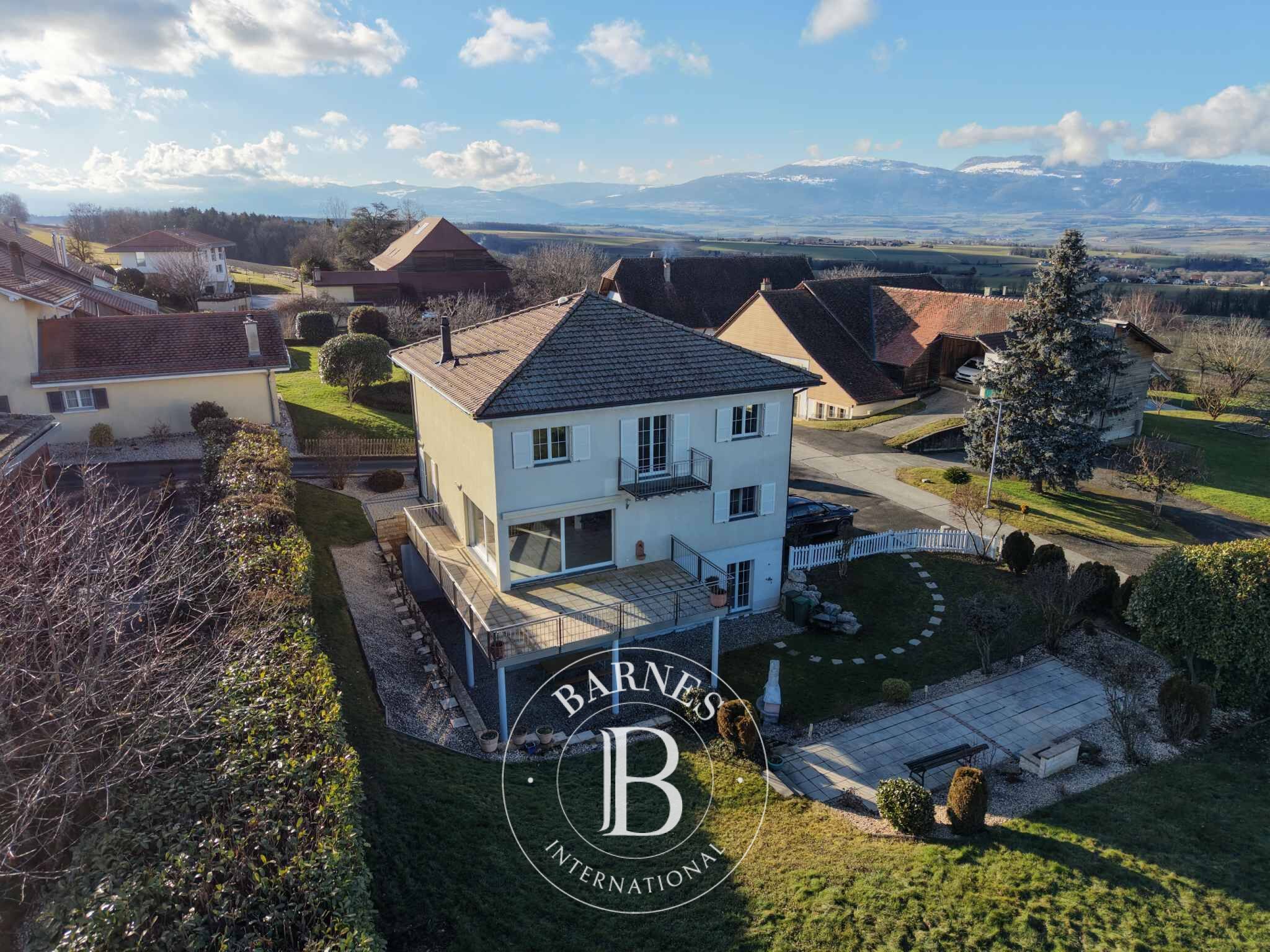 Une villa individuelle d’exception dans un écrin de verdure - picture 2