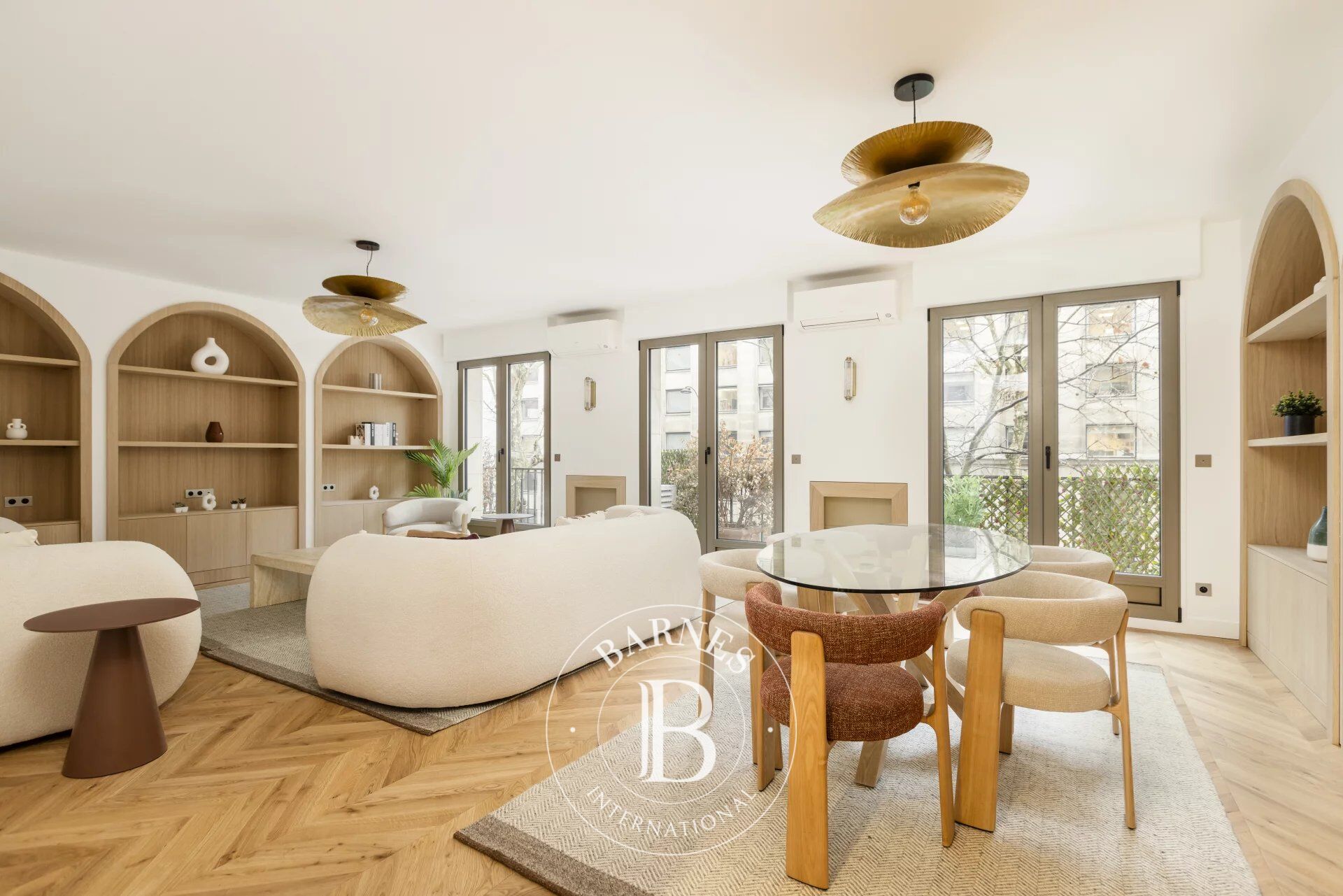 Paris 7è -  Solférino - 125m² rénové et climatisé - 2/3 chambres - picture 3