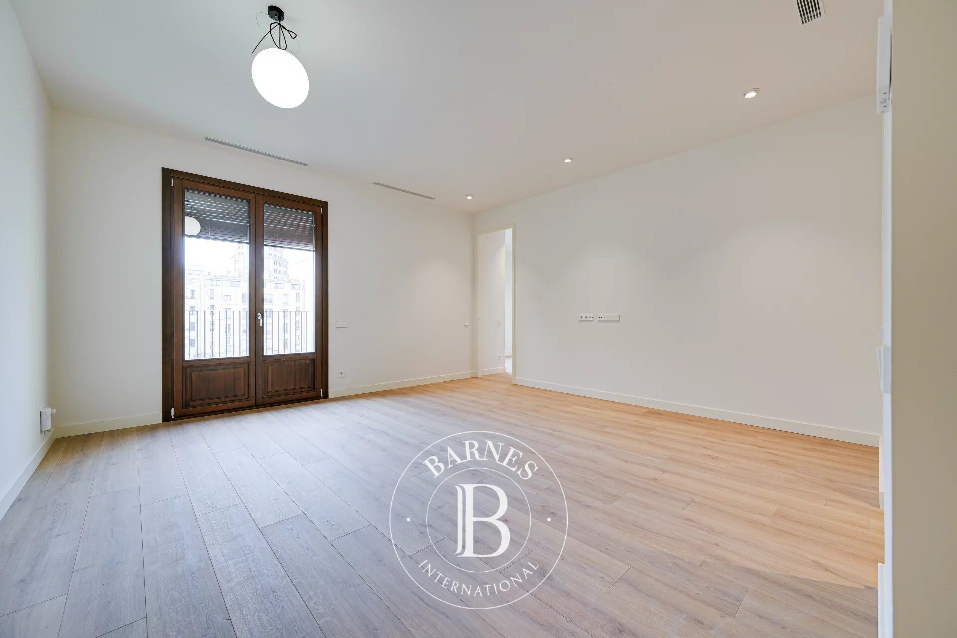 Penthouse with terrace in the heart of the Quadrat d’Or - picture 3