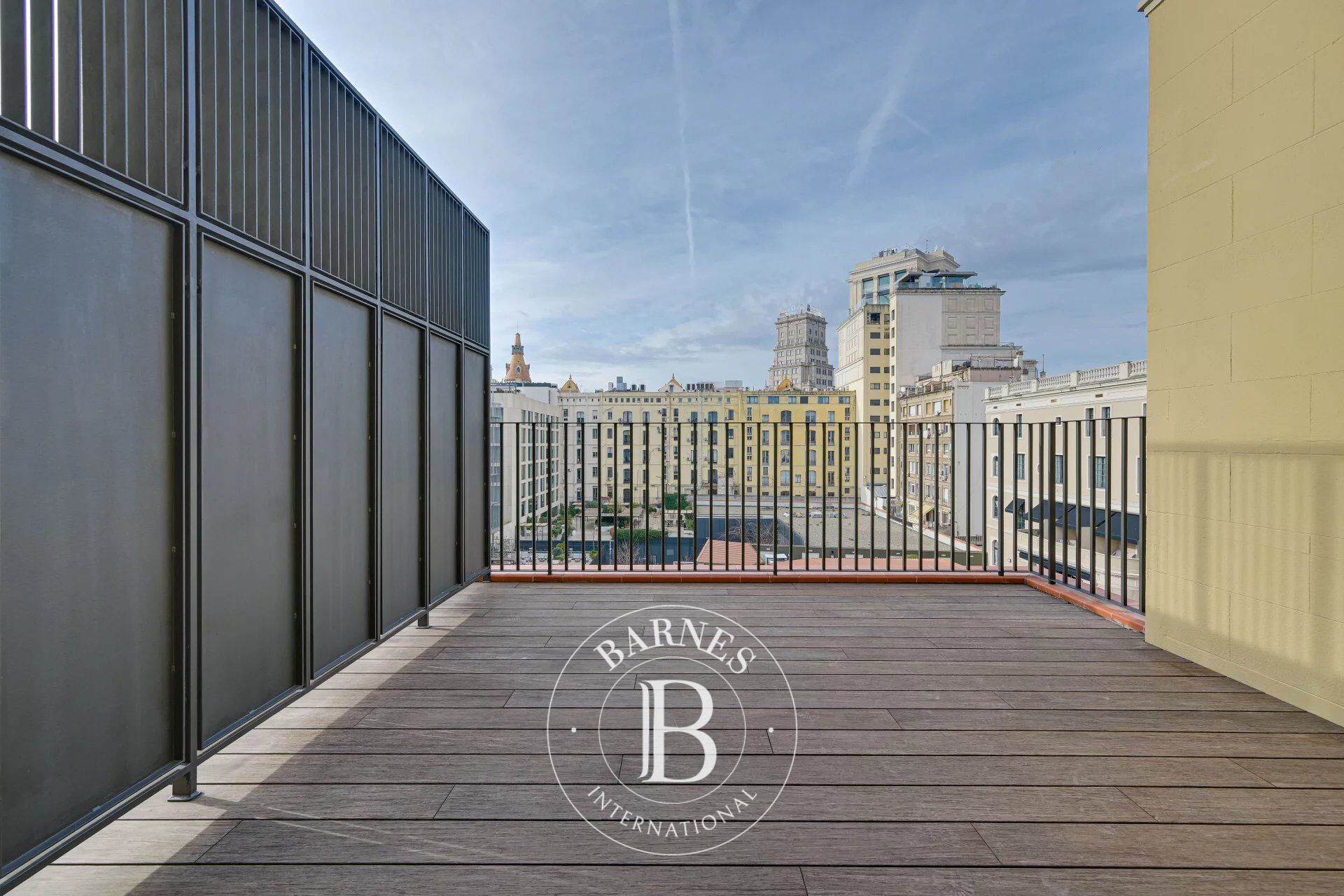 Penthouse with terrace in the heart of the Quadrat d’Or - picture 1
