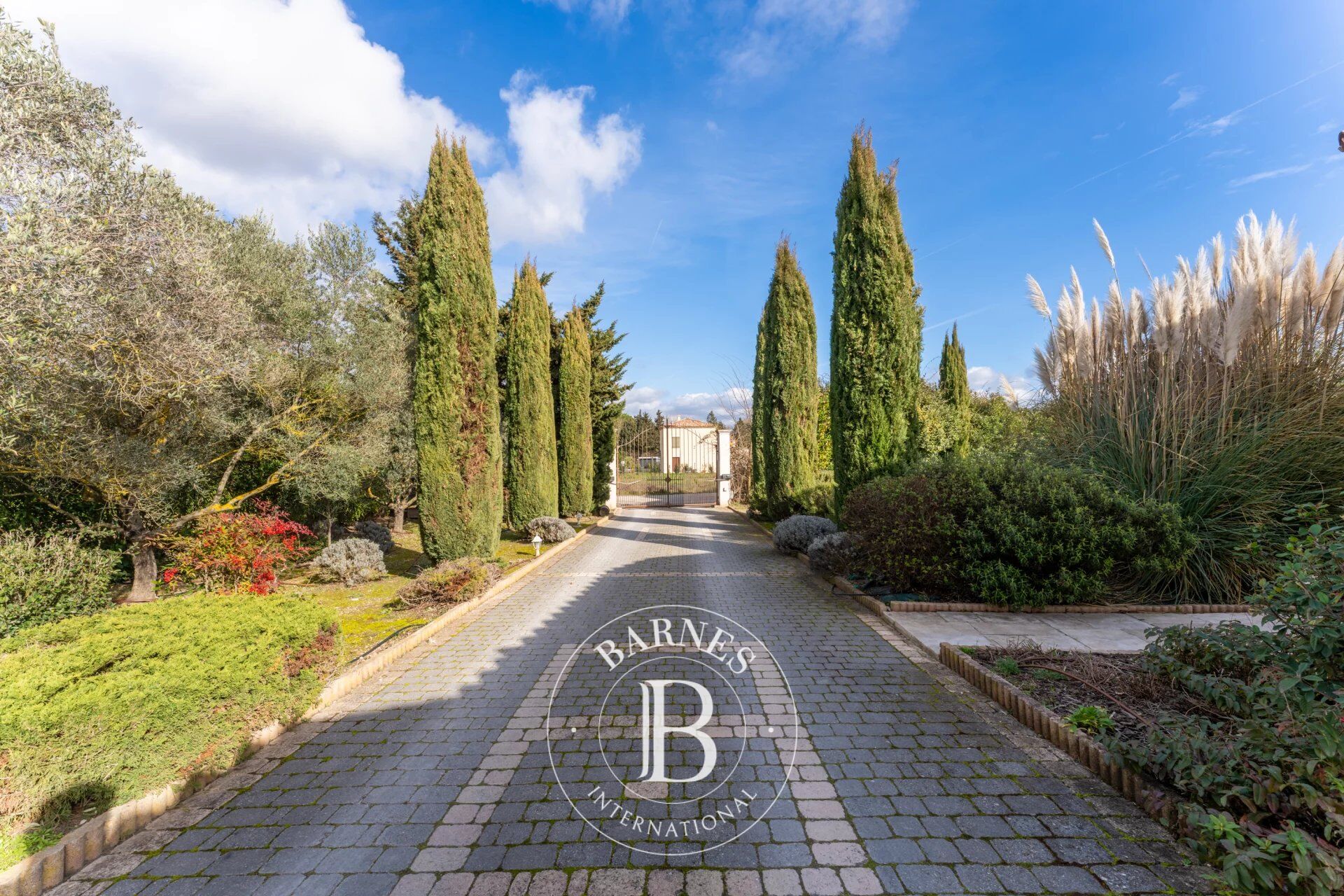 Location meublée – Cabriès - Maison familiale - 4 chambres avec piscine, espace sportif et sauna - picture 3