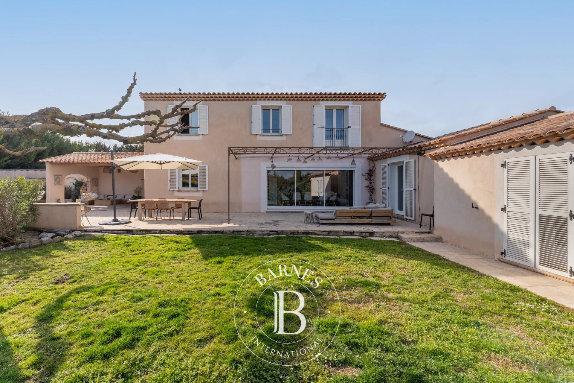 Location meublée – Cabriès - Maison familiale - 4 chambres avec piscine, espace sportif et sauna - picture 2