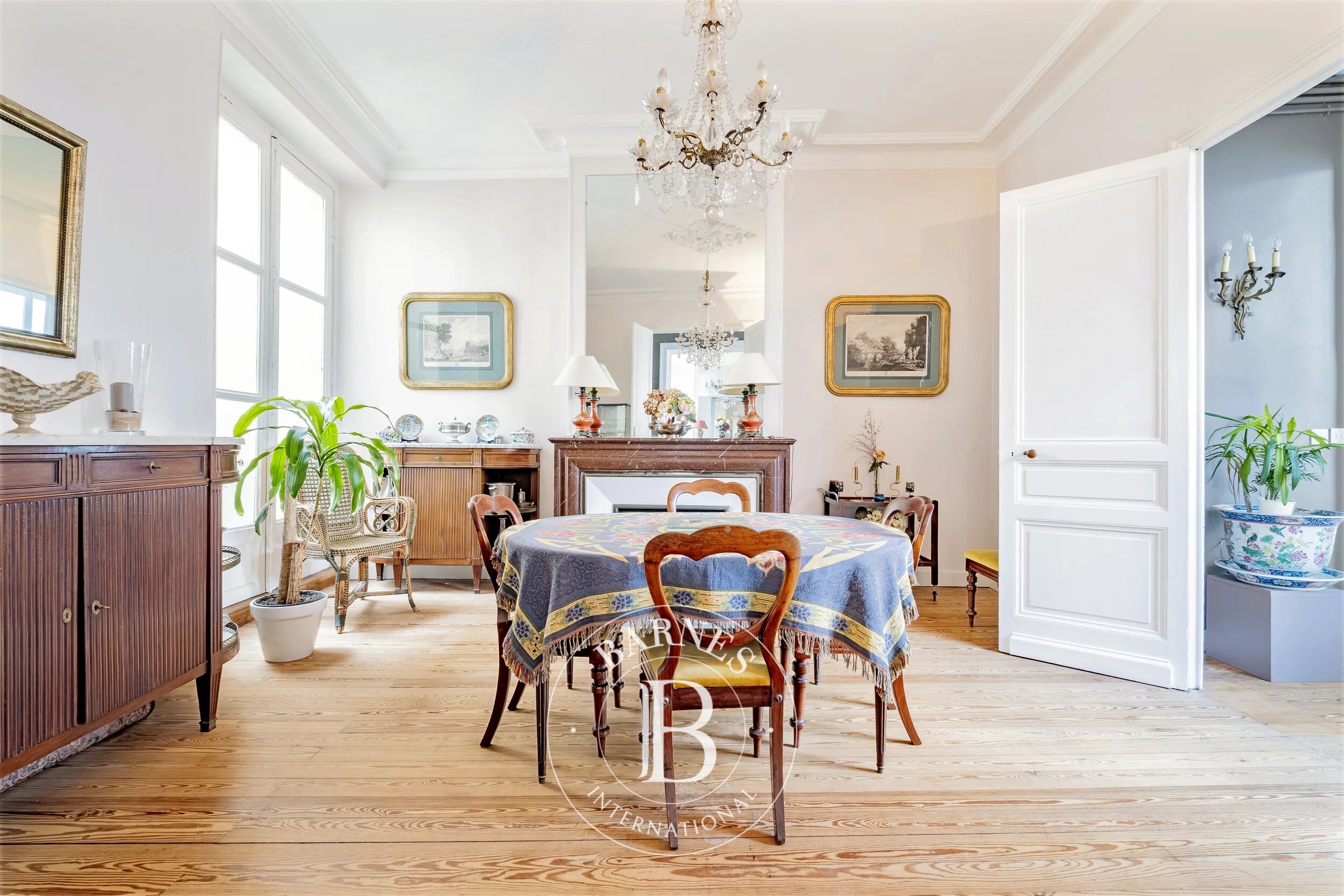 Bordeaux Musée d'Aquitaine - Appartement 205 m² - Ascenseur - Cave - picture 2