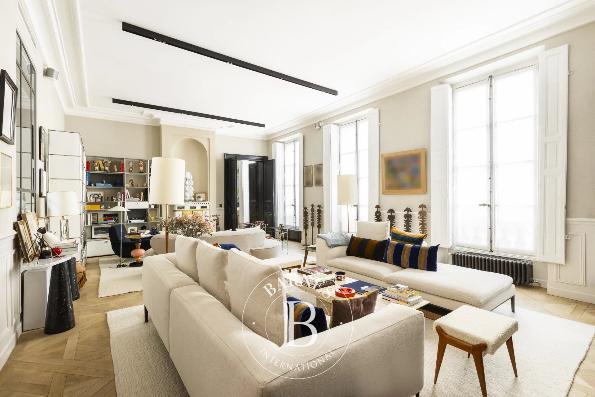 Paris 6 - Heart of Saint-Germain-des-Prés - 4 bedrooms - charming - picture 1